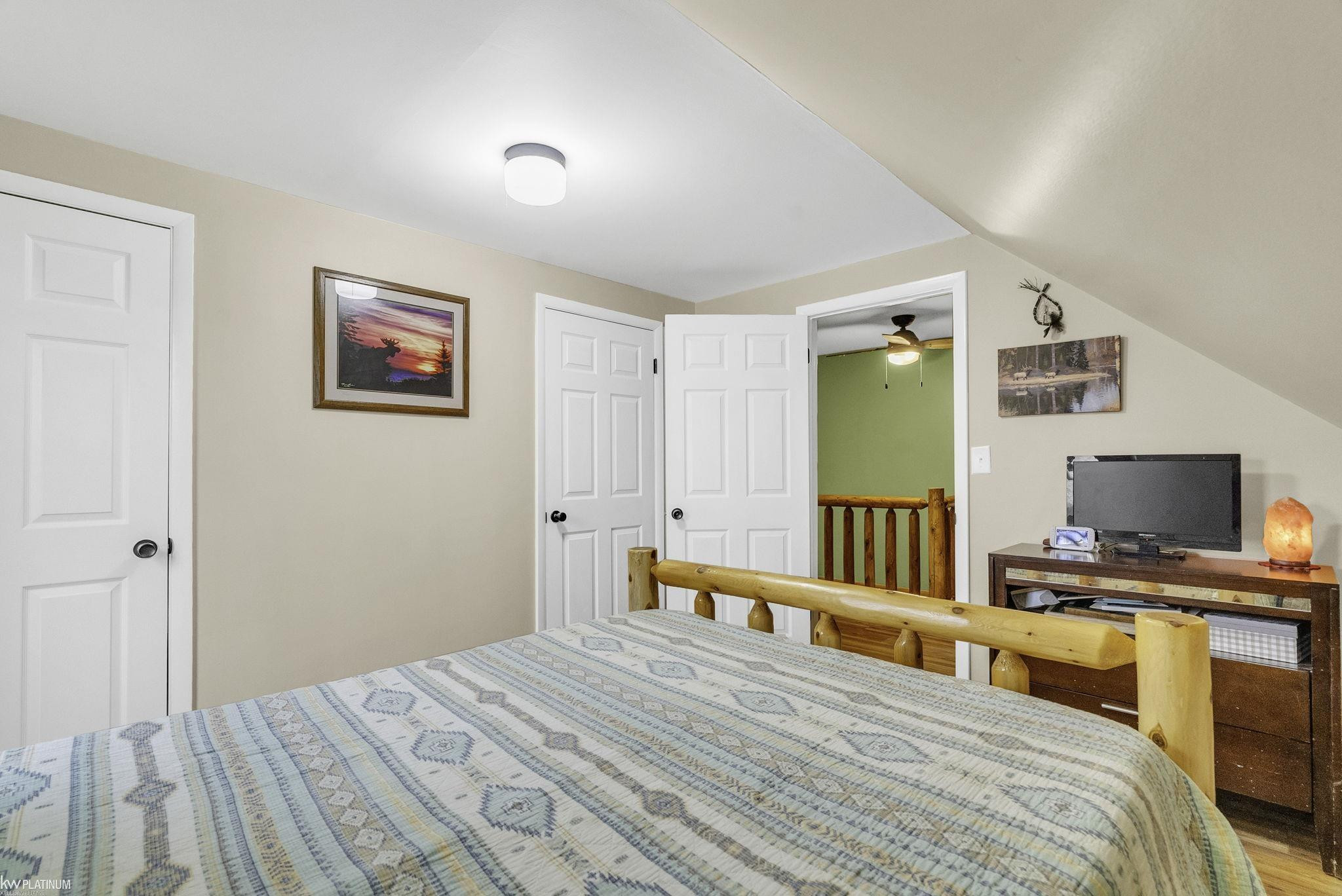 16259 Petz Road, MI 48014 — Photo 12