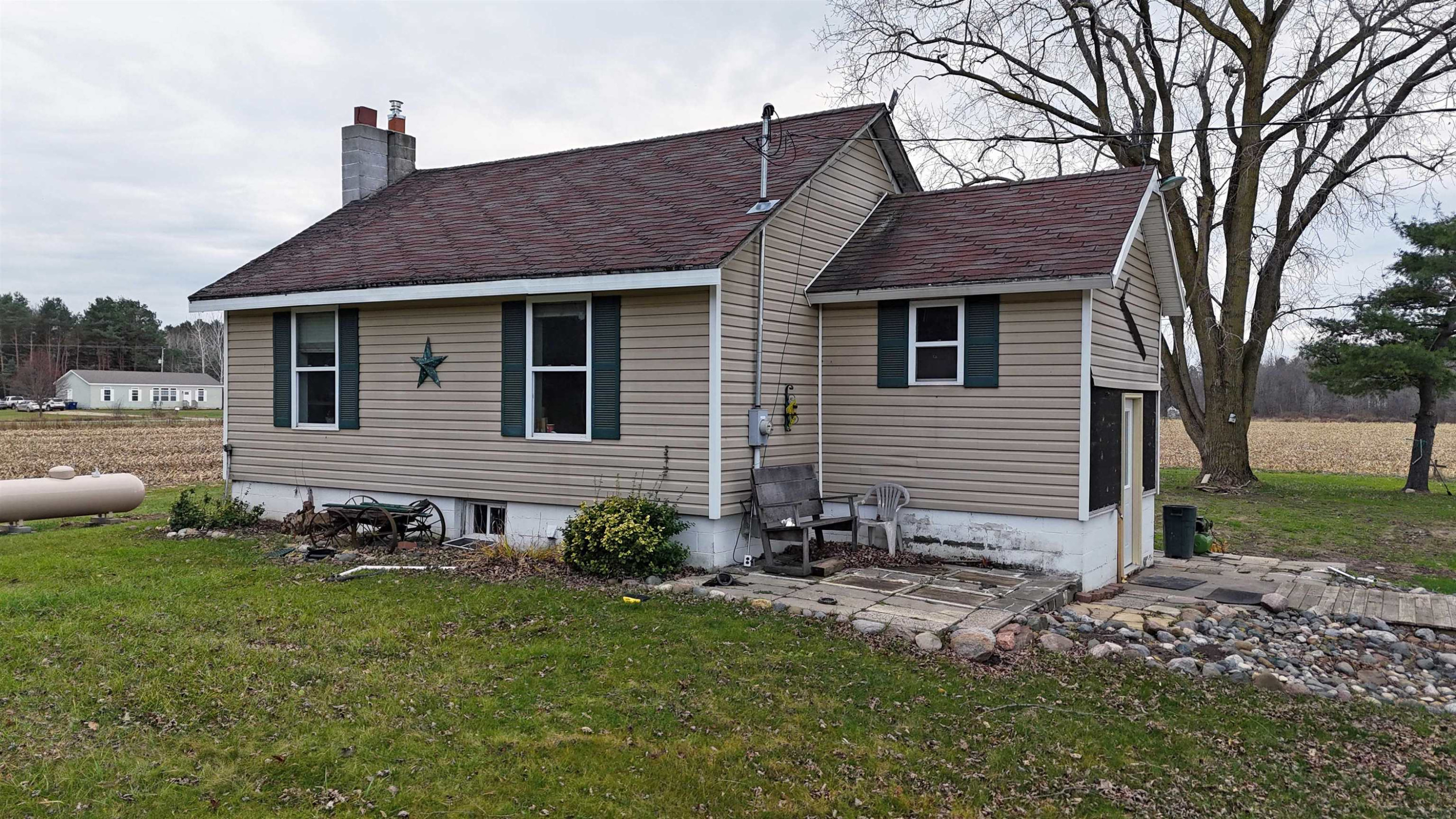 16942 Fowler, Oakley, MI 48649 — Photo 2