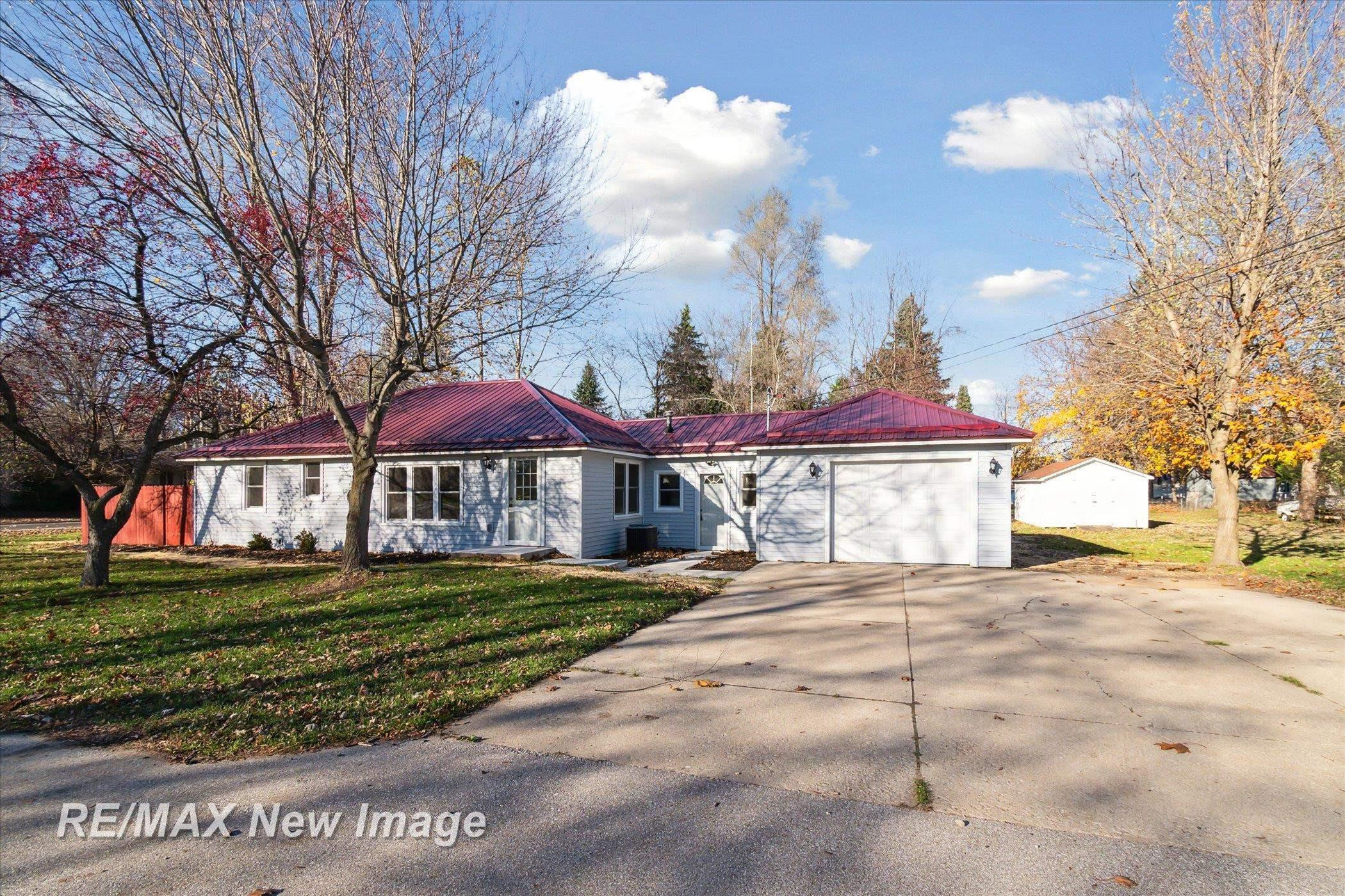 212 Sheler Street, Coleman, MI 48618 — Photo 4