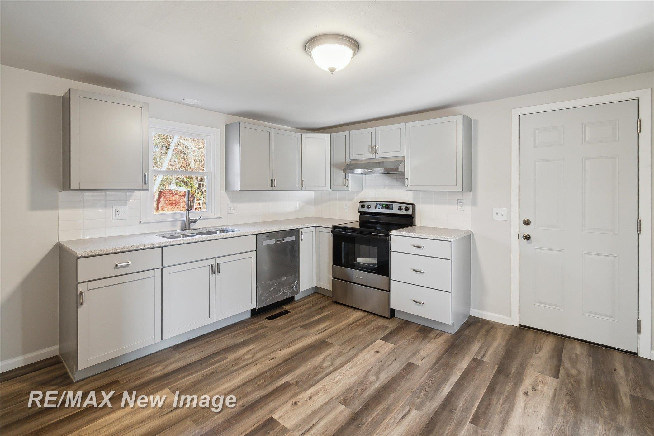 212 Sheler Street, Coleman, MI 48618 — Photo 10