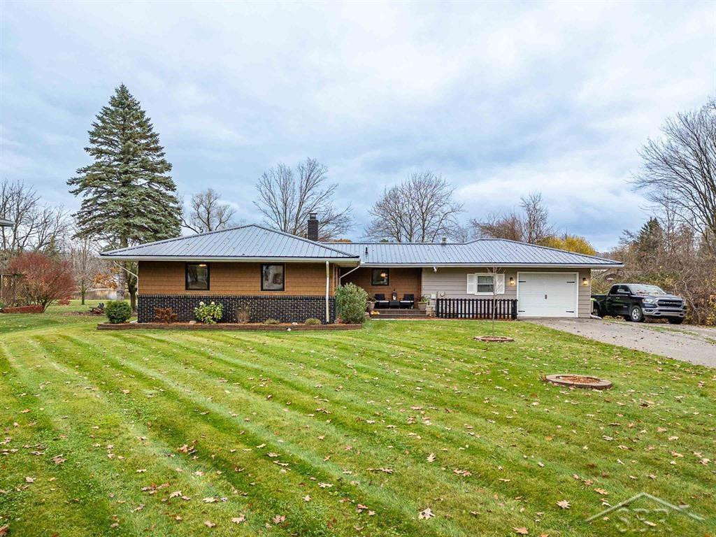 620 Witbeck Drive, Clare, MI 48617 — Photo 2
