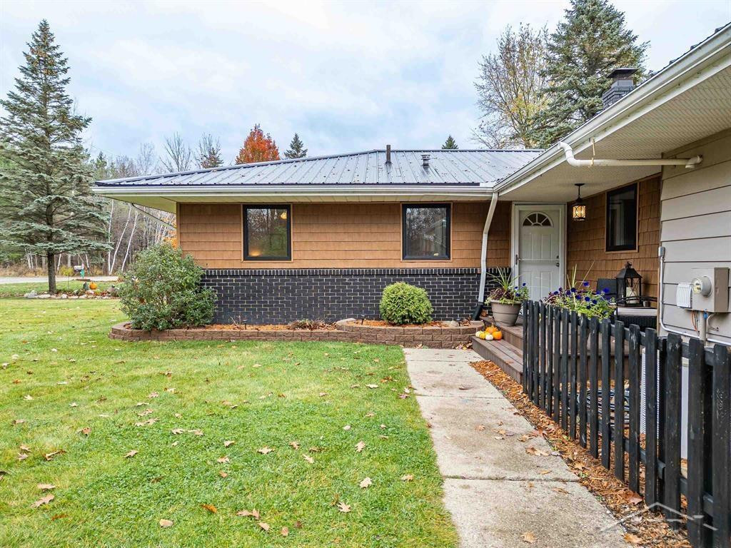 620 Witbeck Drive, Clare, MI 48617 — Photo 6