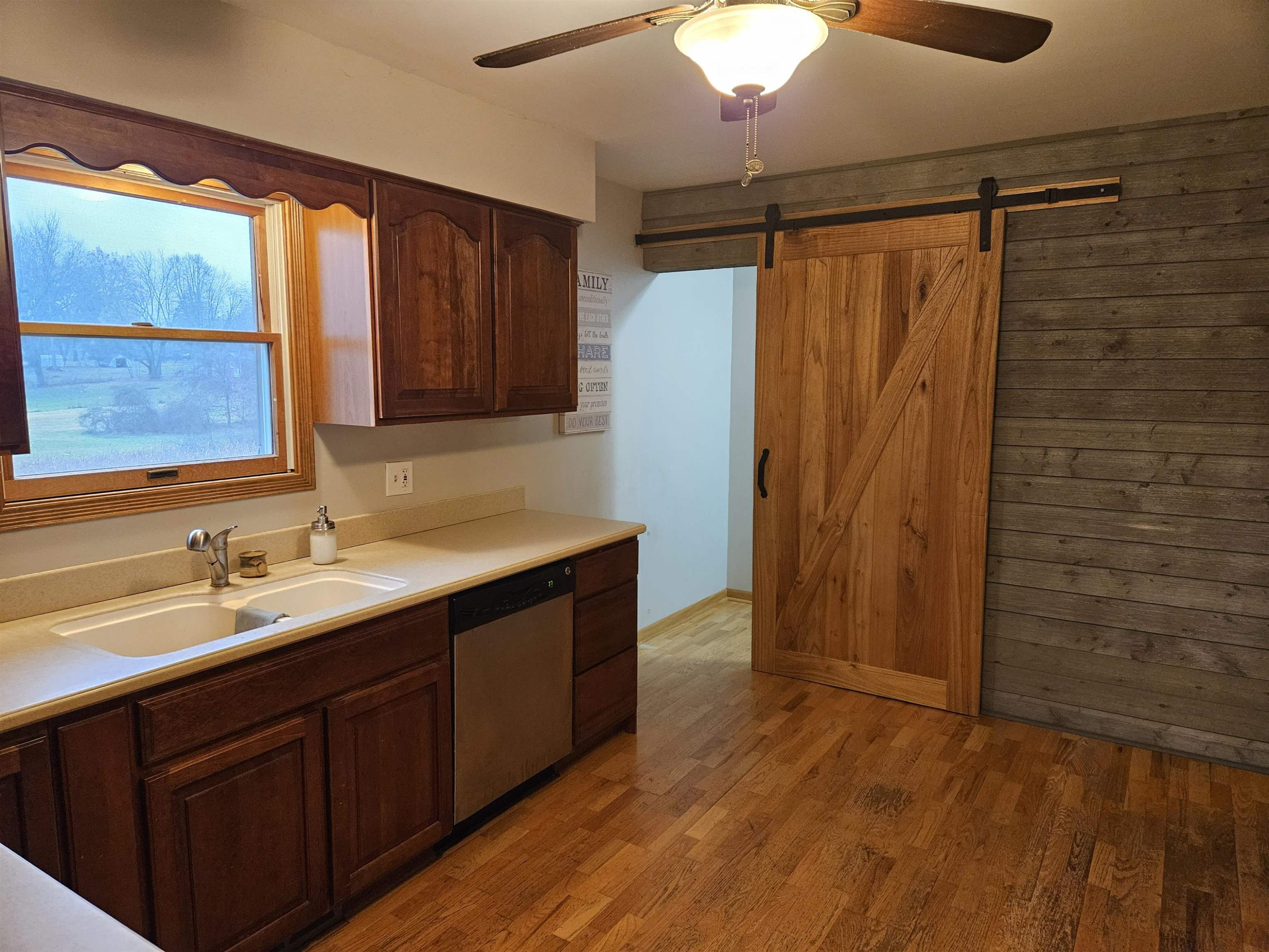 10096 Janaroy Court, MI — Photo 5