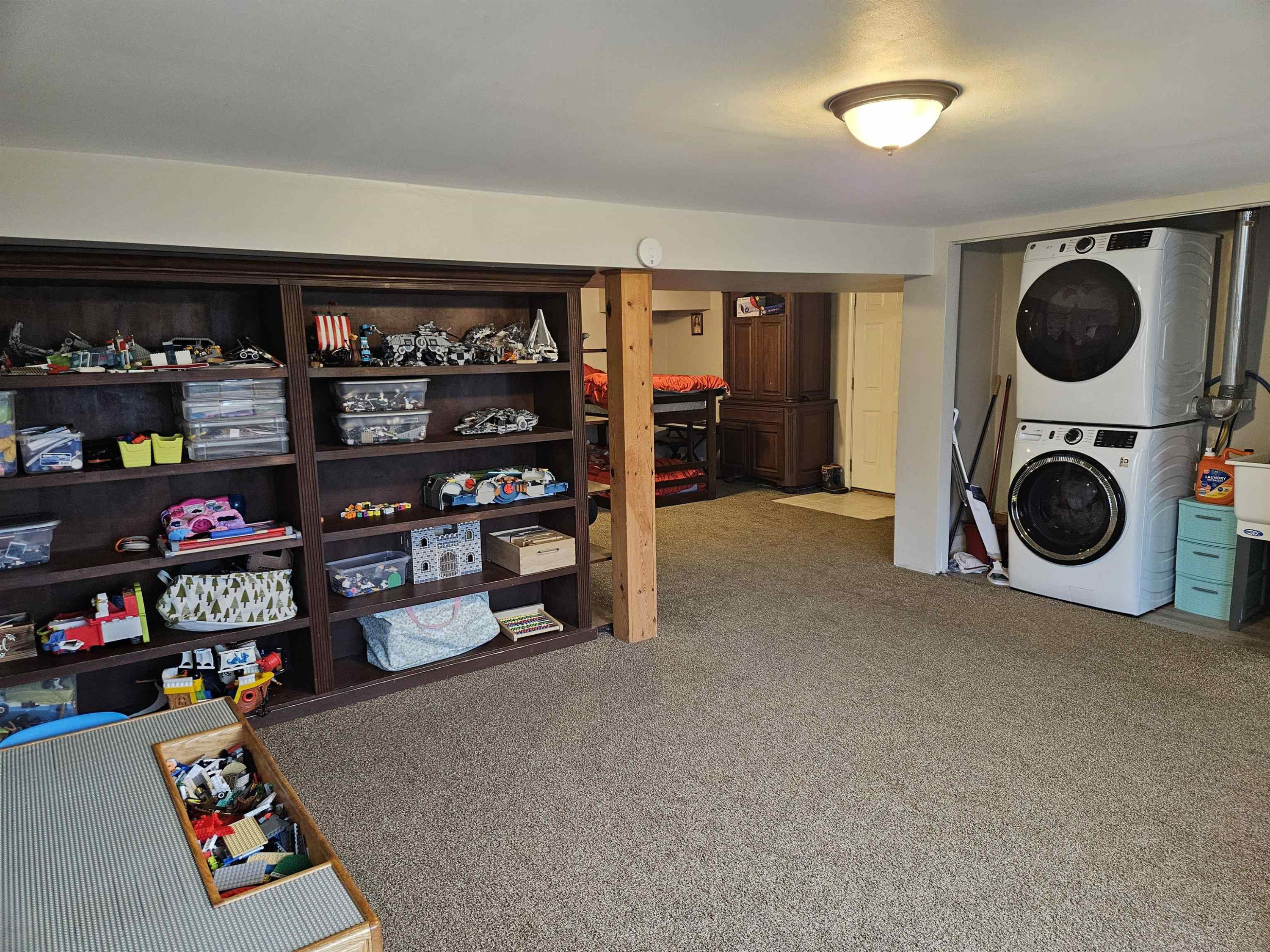 10096 Janaroy Court, MI — Photo 16