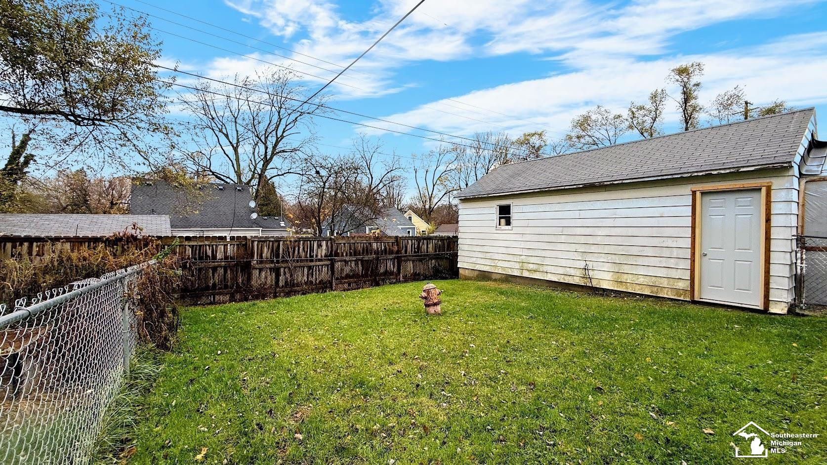 811 Young, Ypsilanti, MI 48198 — Photo 3