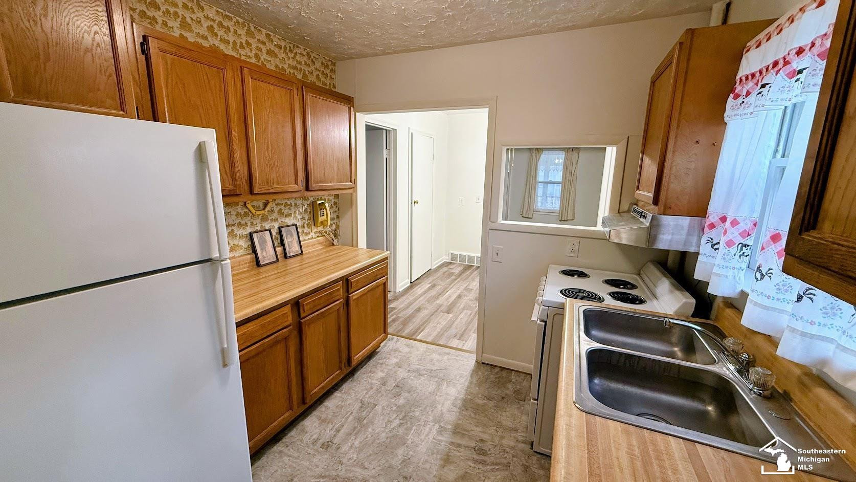 811 Young, Ypsilanti, MI 48198 — Photo 12