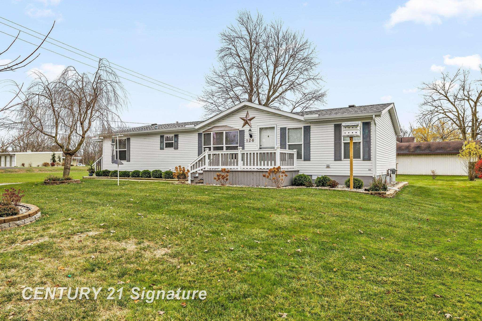126 E Maple Street, Saint Charles, MI 48655 — Photo 3