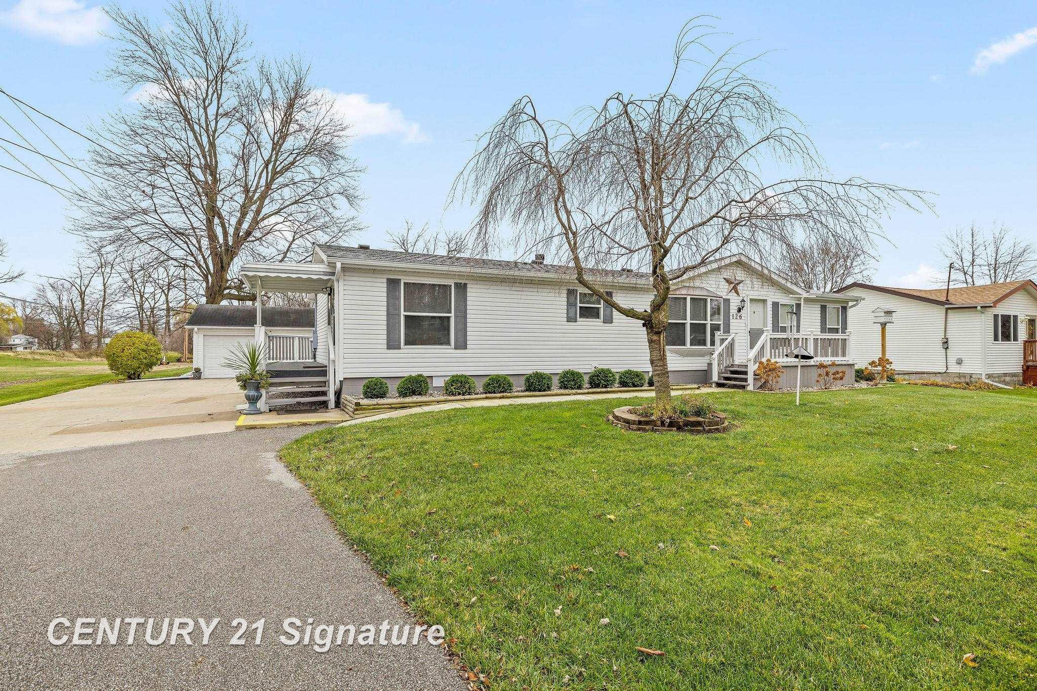 126 E Maple Street, Saint Charles, MI 48655 — Photo 5