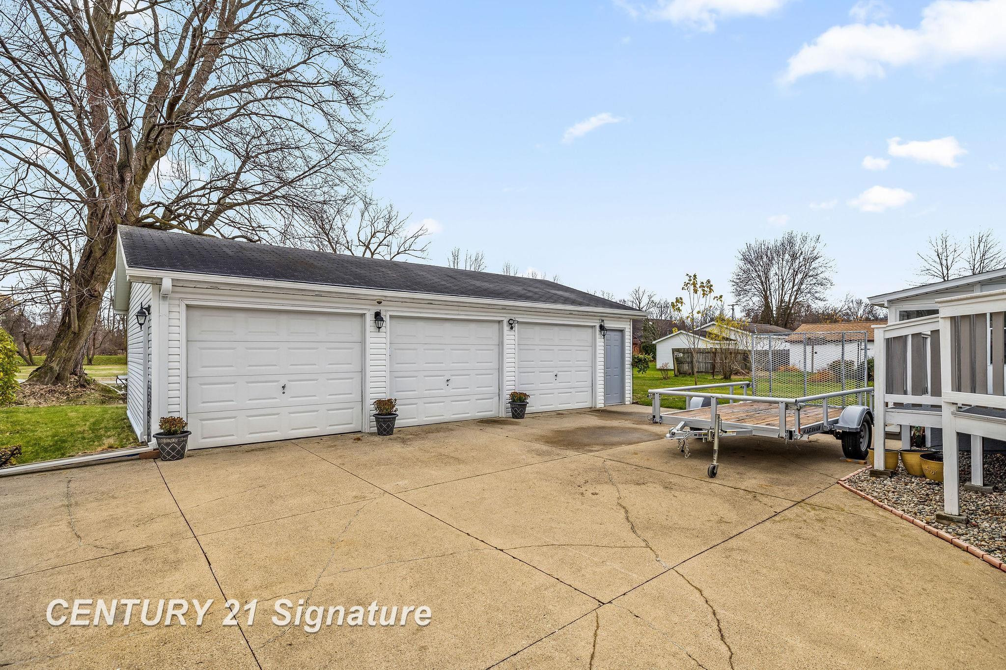 126 E Maple Street, Saint Charles, MI 48655 — Photo 6