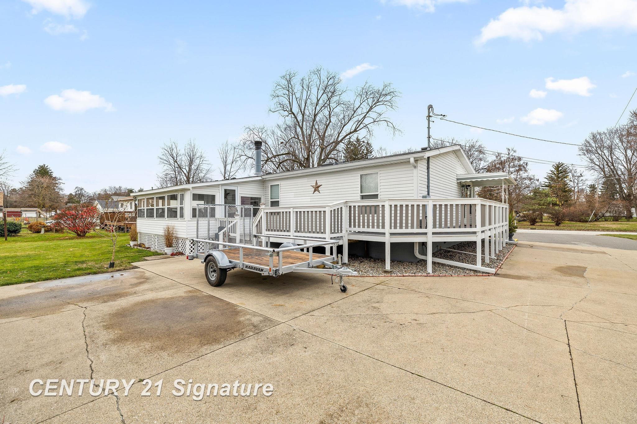 126 E Maple Street, Saint Charles, MI 48655 — Photo 10