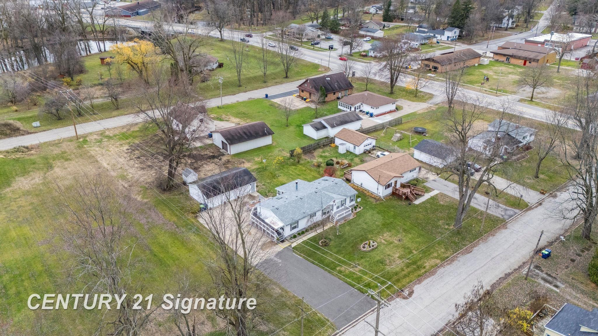 126 E Maple Street, Saint Charles, MI 48655 — Photo 33