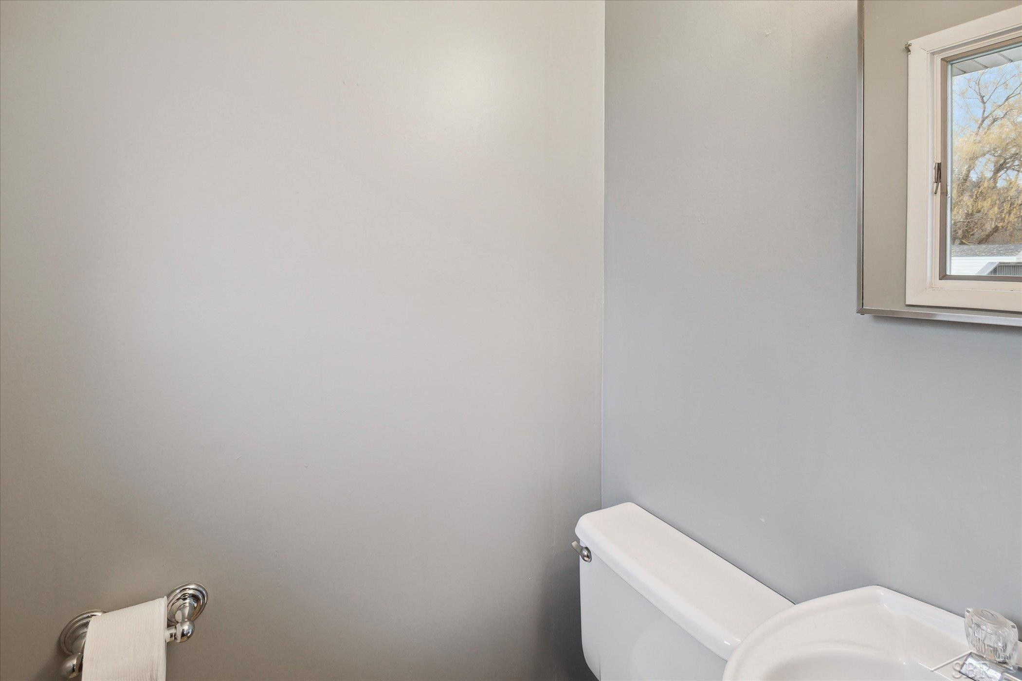 2089 S Brennan Road, Hemlock, MI 48626 — Photo 17