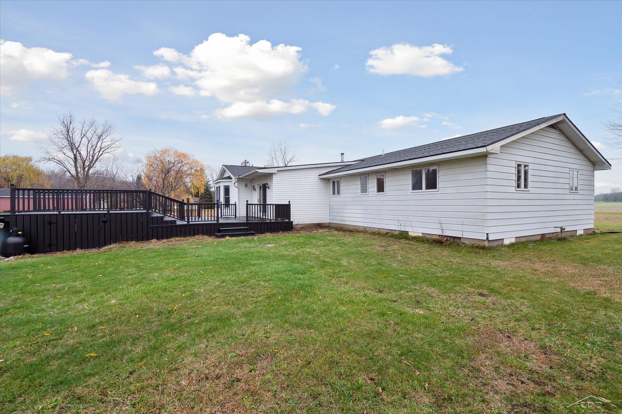 2089 S Brennan Road, Hemlock, MI 48626 — Photo 25