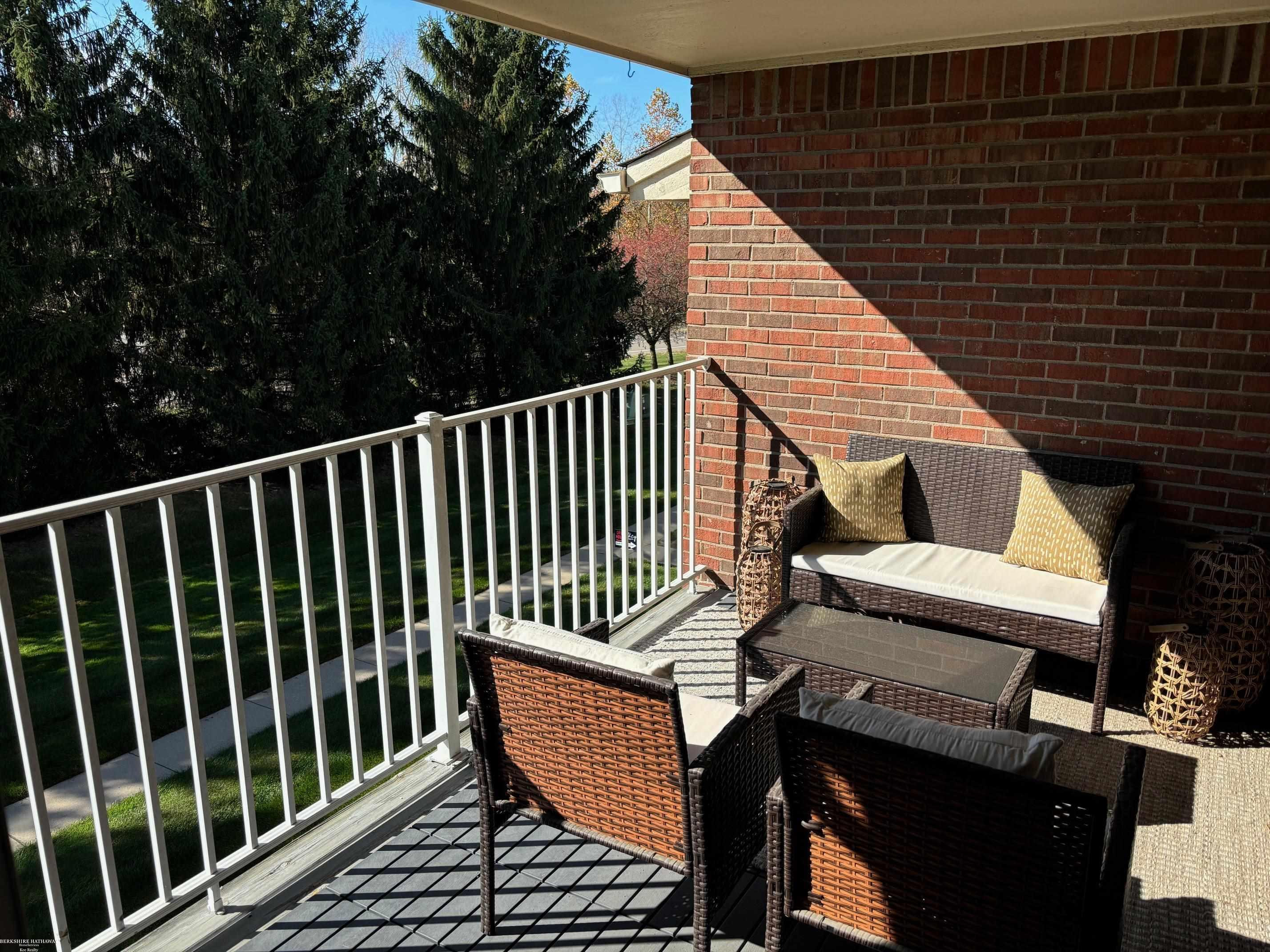 1784 Flagstone Circle, 14, Rochester, MI 48307 — Photo 3