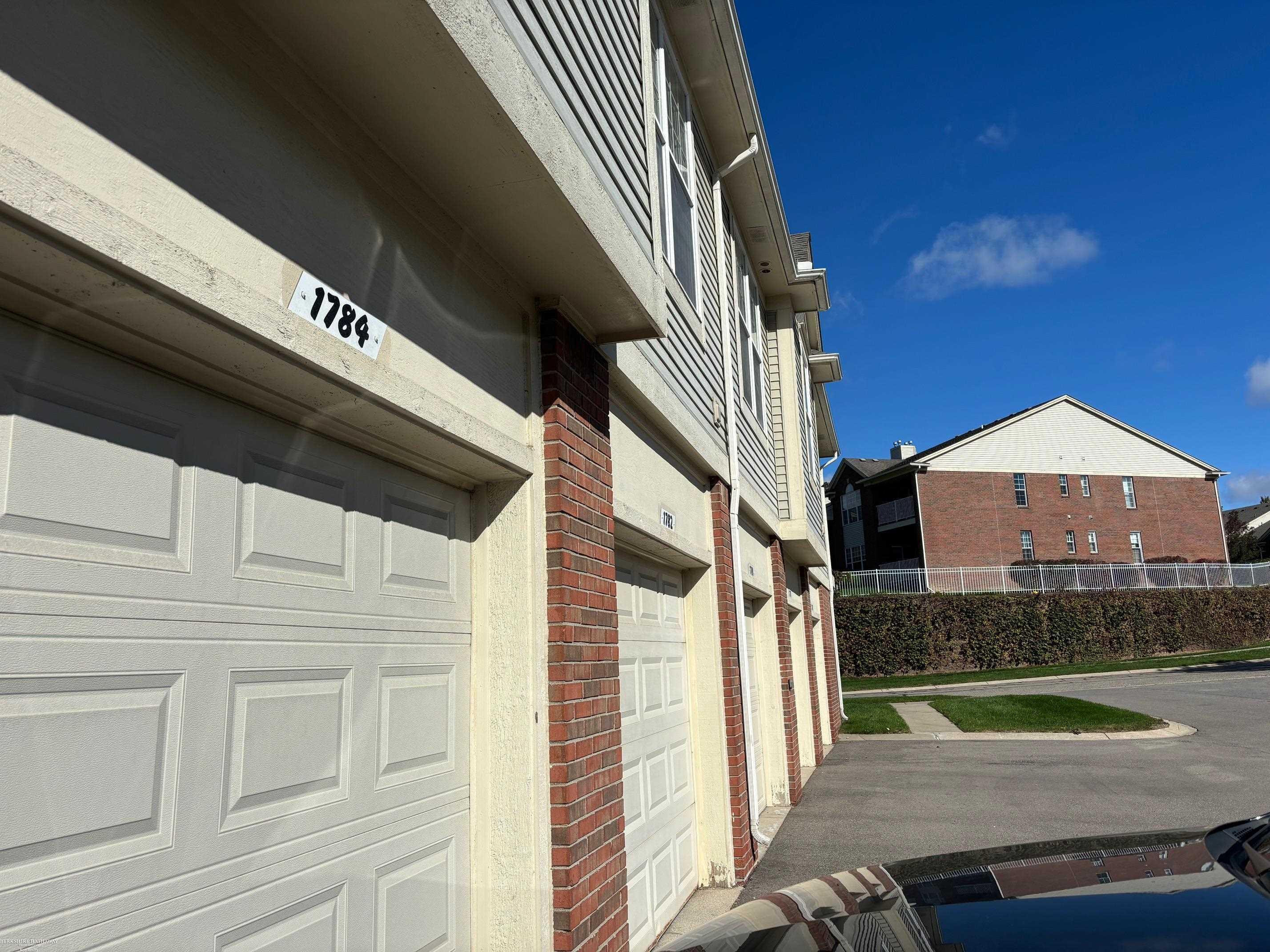 1784 Flagstone Circle, 14, Rochester, MI 48307 — Photo 21