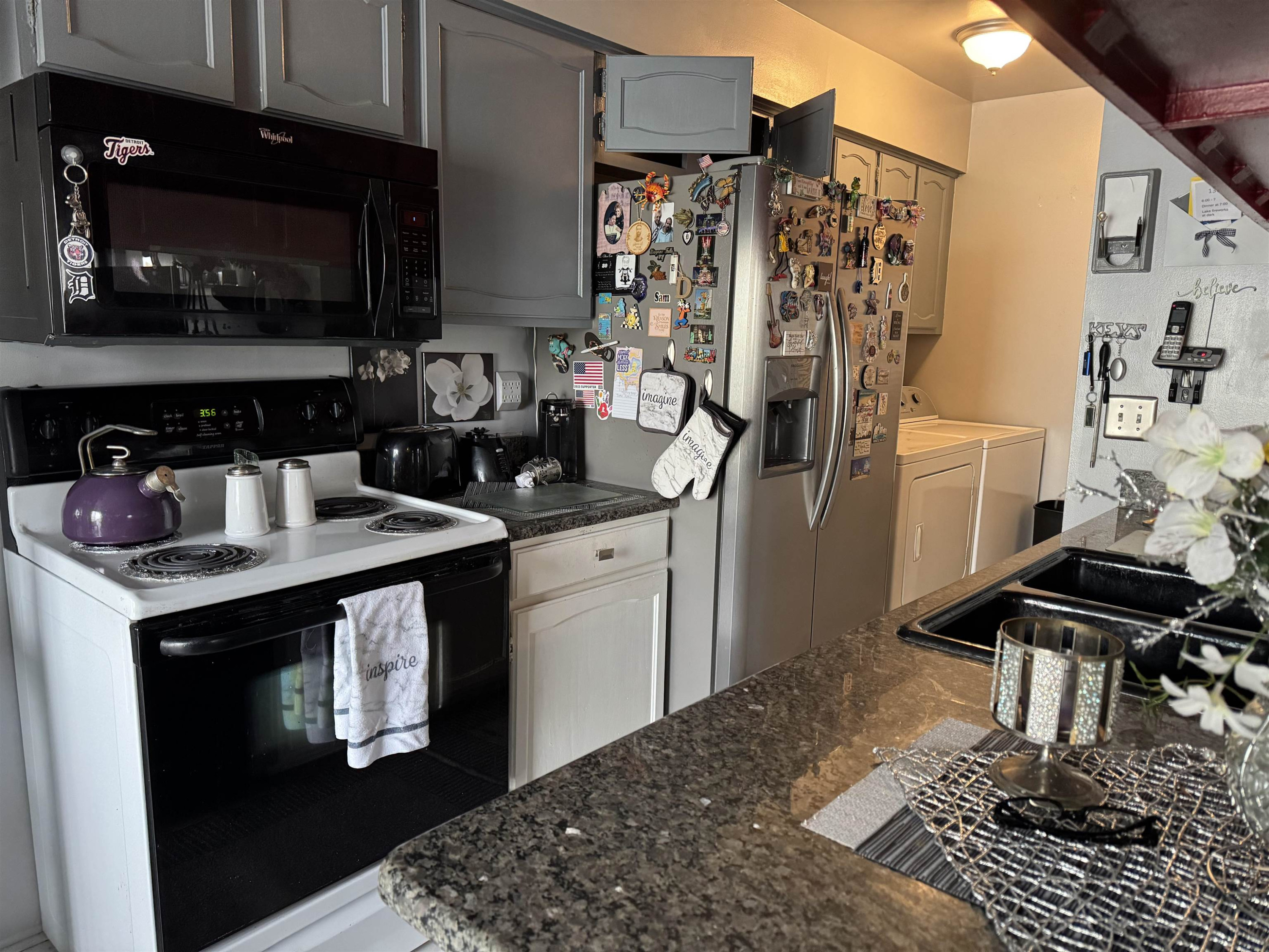 281 Inlet Court, Walled Lake, MI 48390 — Photo 6