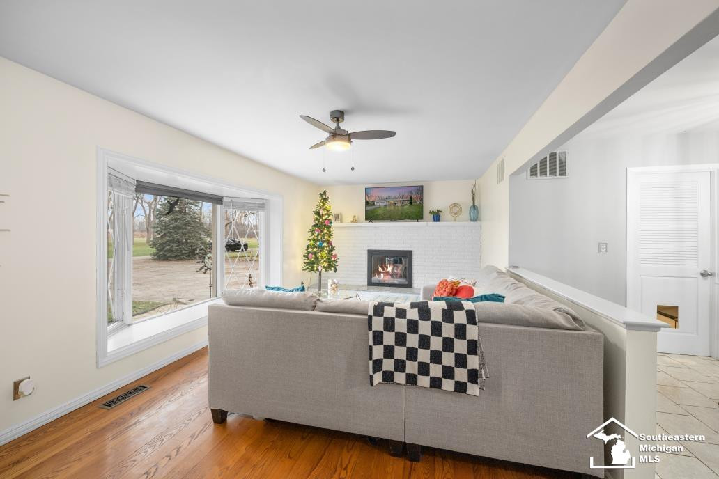 7122 Center, Newport, MI 48166 — Photo 5