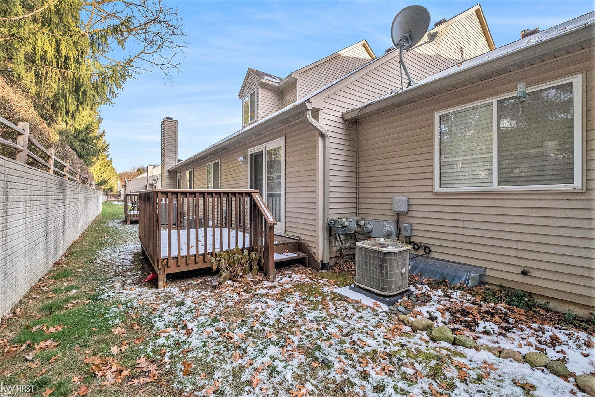 404 Woodfield Square, Brighton, MI 48116 — Photo 23