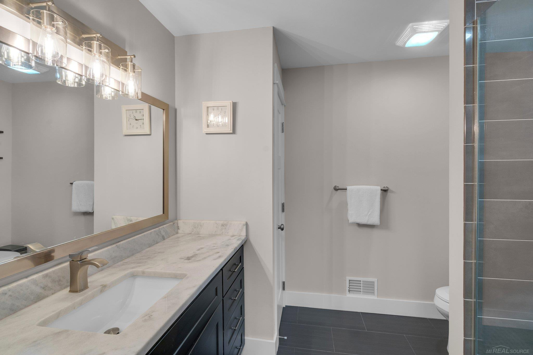 207 Jonathon Drive, Almont, MI 48003 — Photo 13