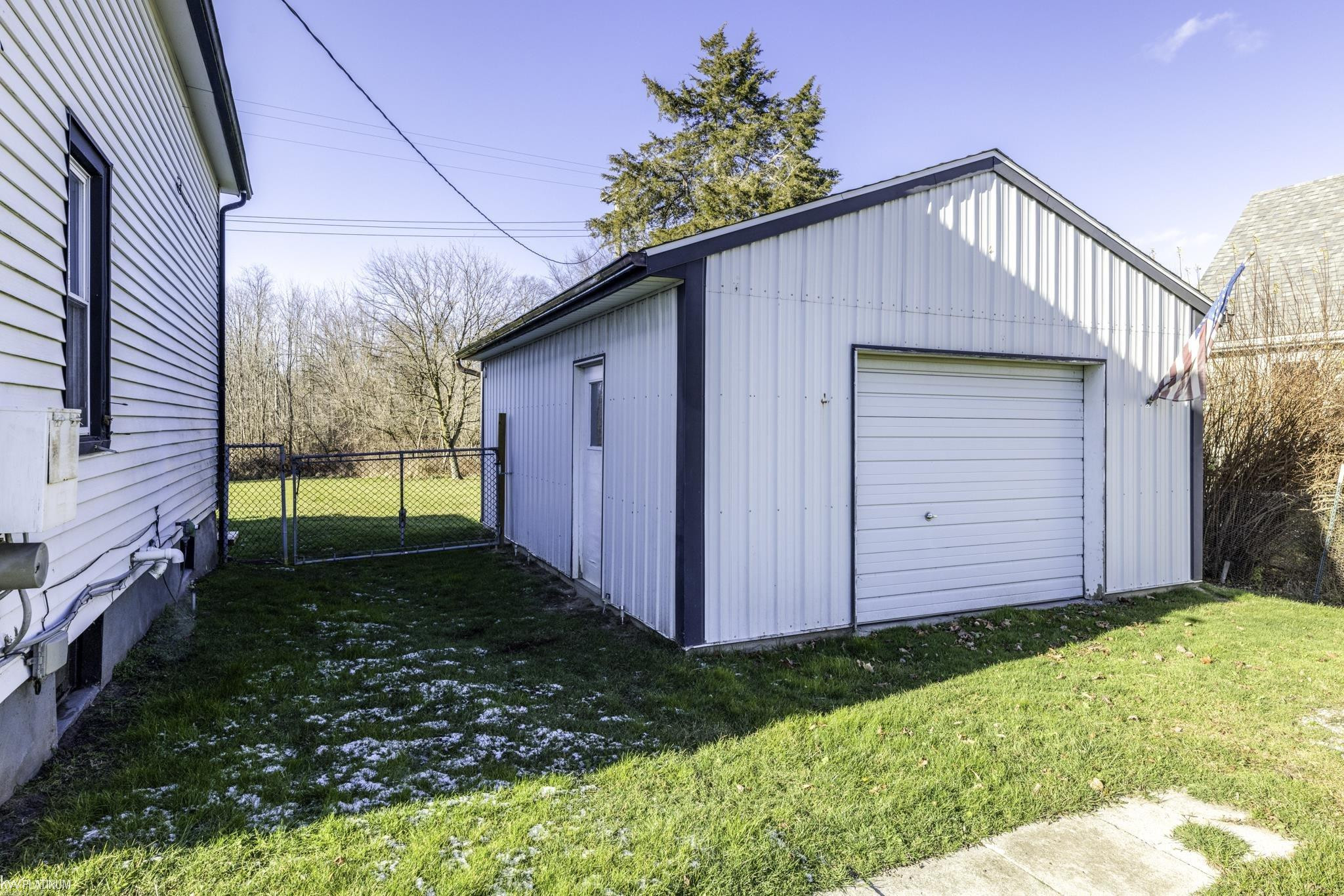 6787 Fargo Road, MI 48006 — Photo 35