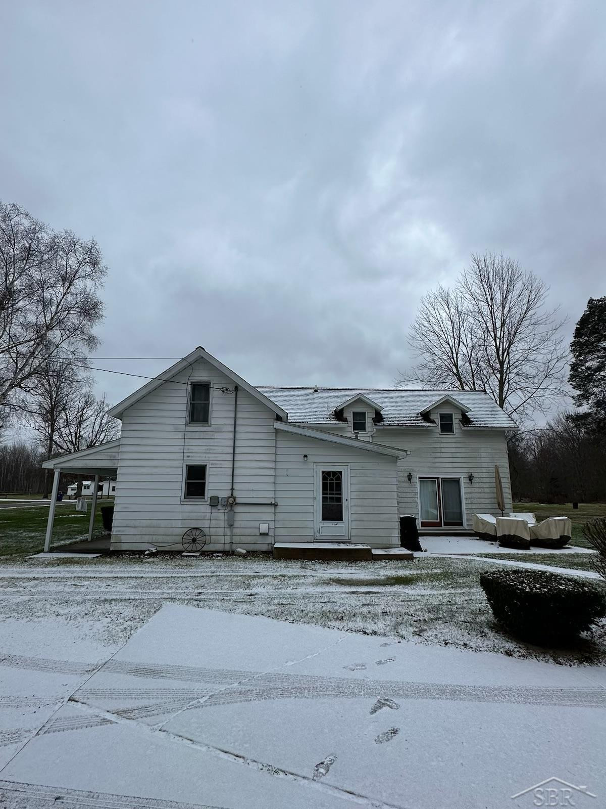 1016 Flint Street, Saint Charles, MI 48655 — Photo 2