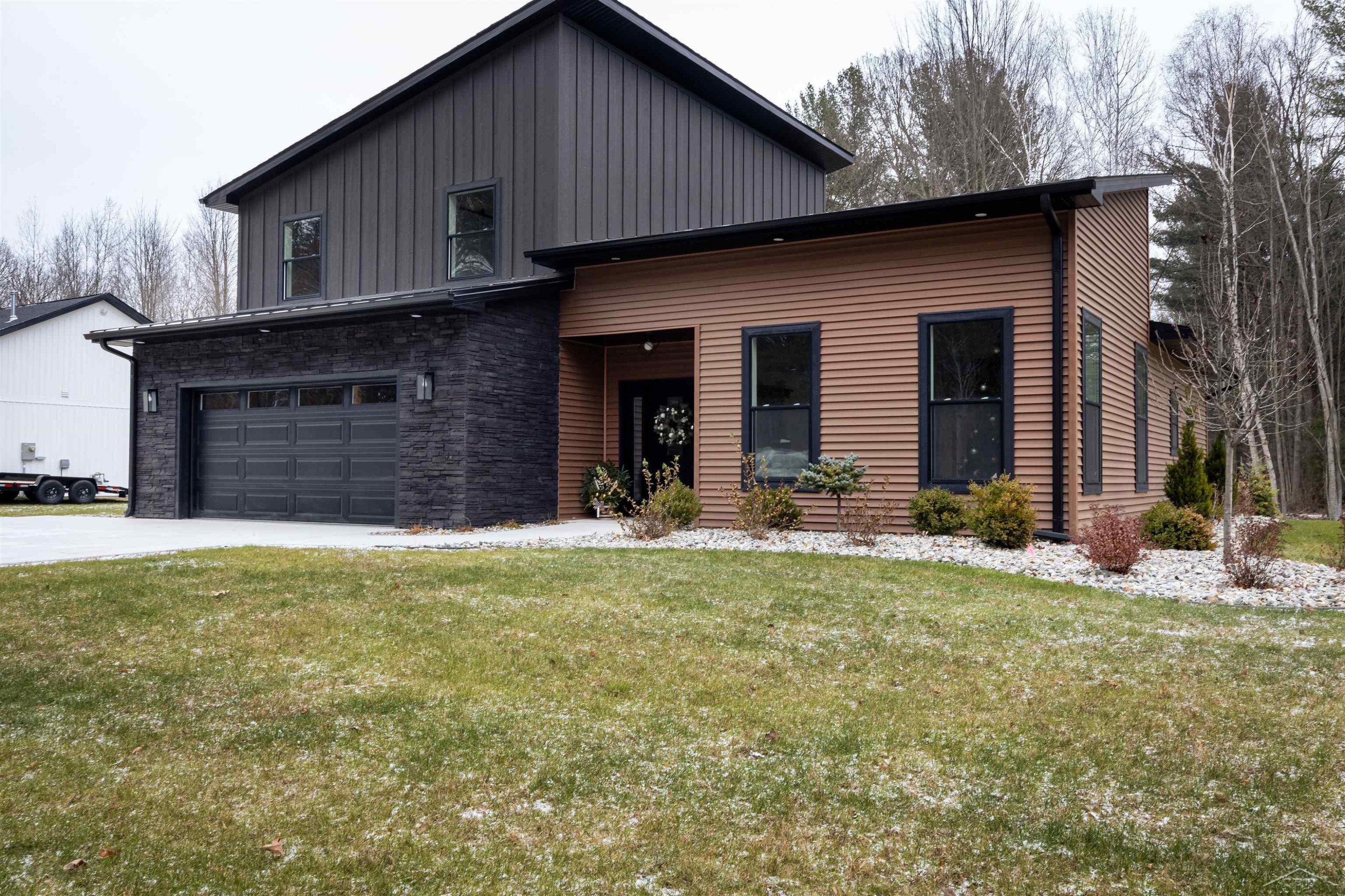 2398 N Smith Street, Sanford, MI 48657 — Photo 2