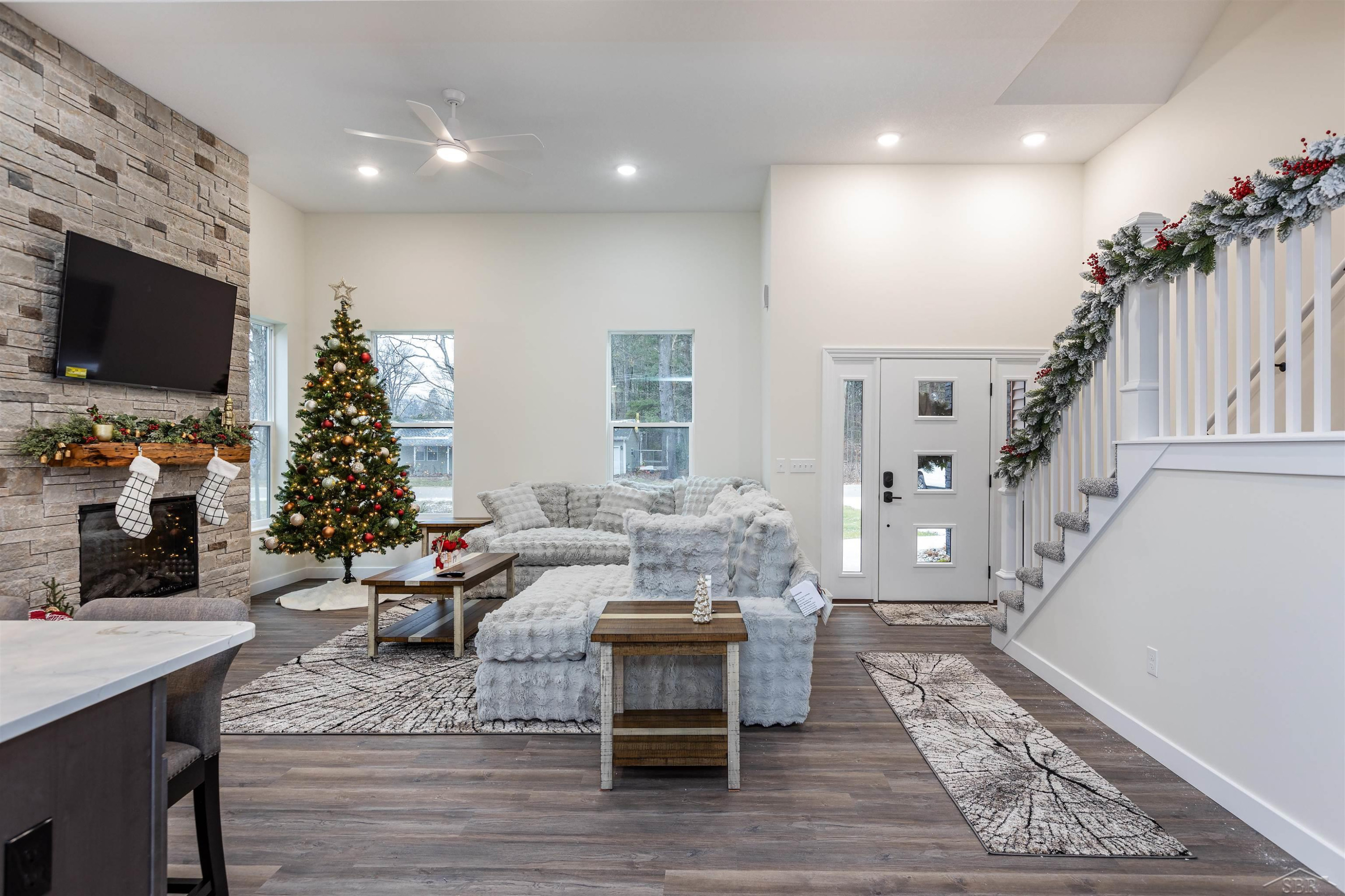 2398 N Smith Street, Sanford, MI 48657 — Photo 6