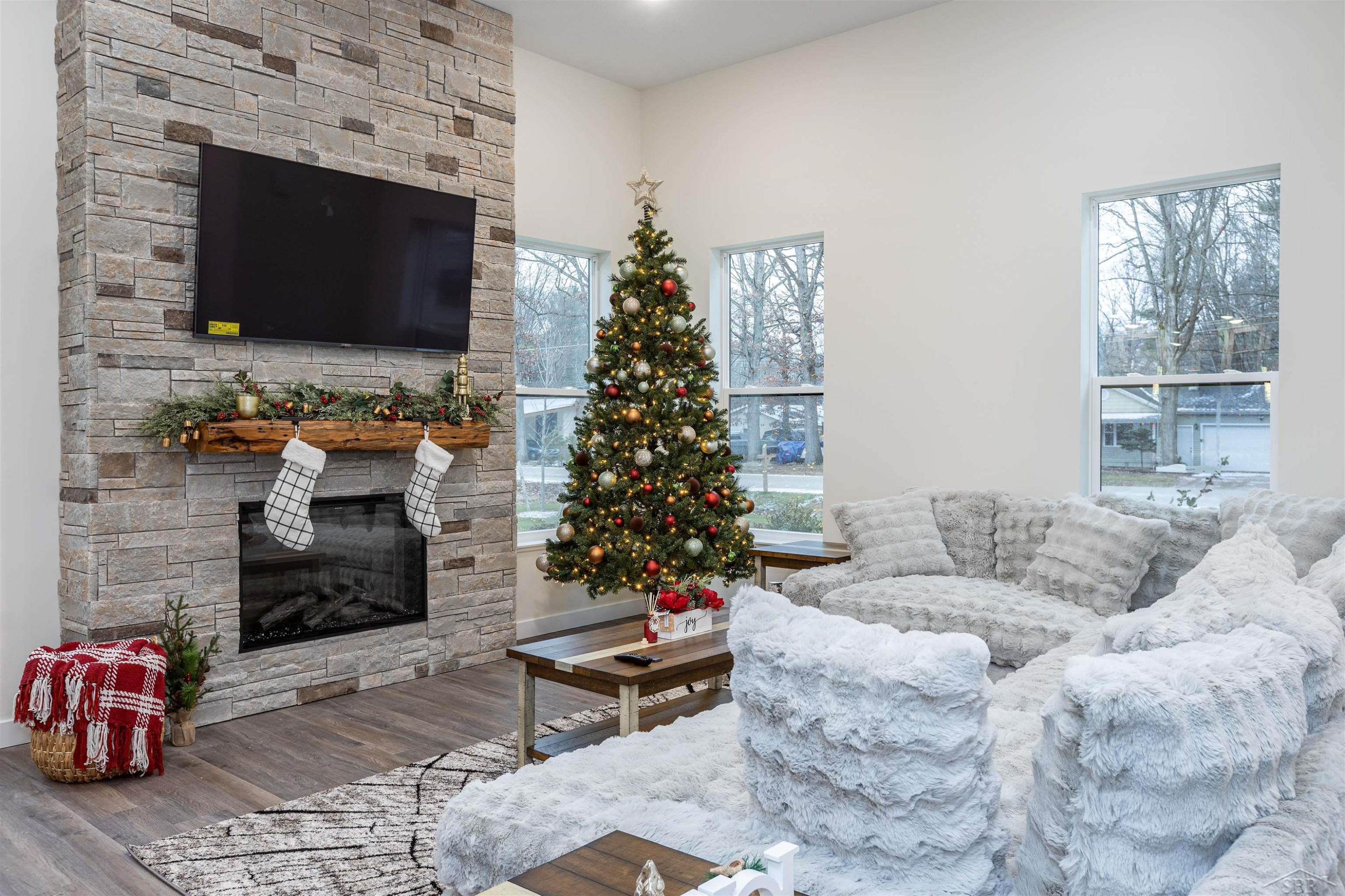 2398 N Smith Street, Sanford, MI 48657 — Photo 8