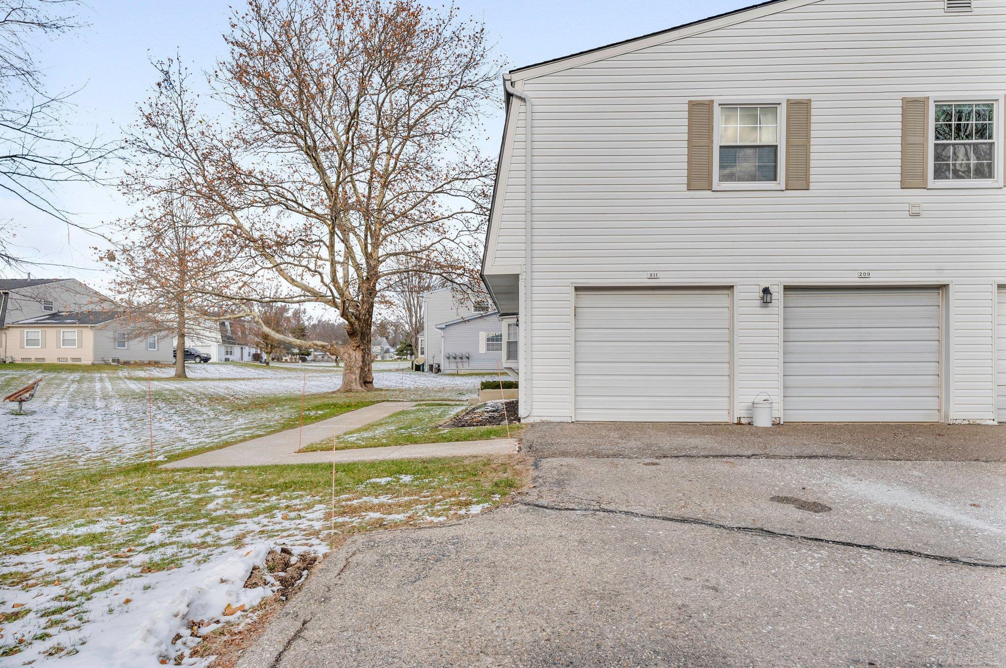 211 Lake Village Drive, Walled Lake, MI 48390 — Photo 2