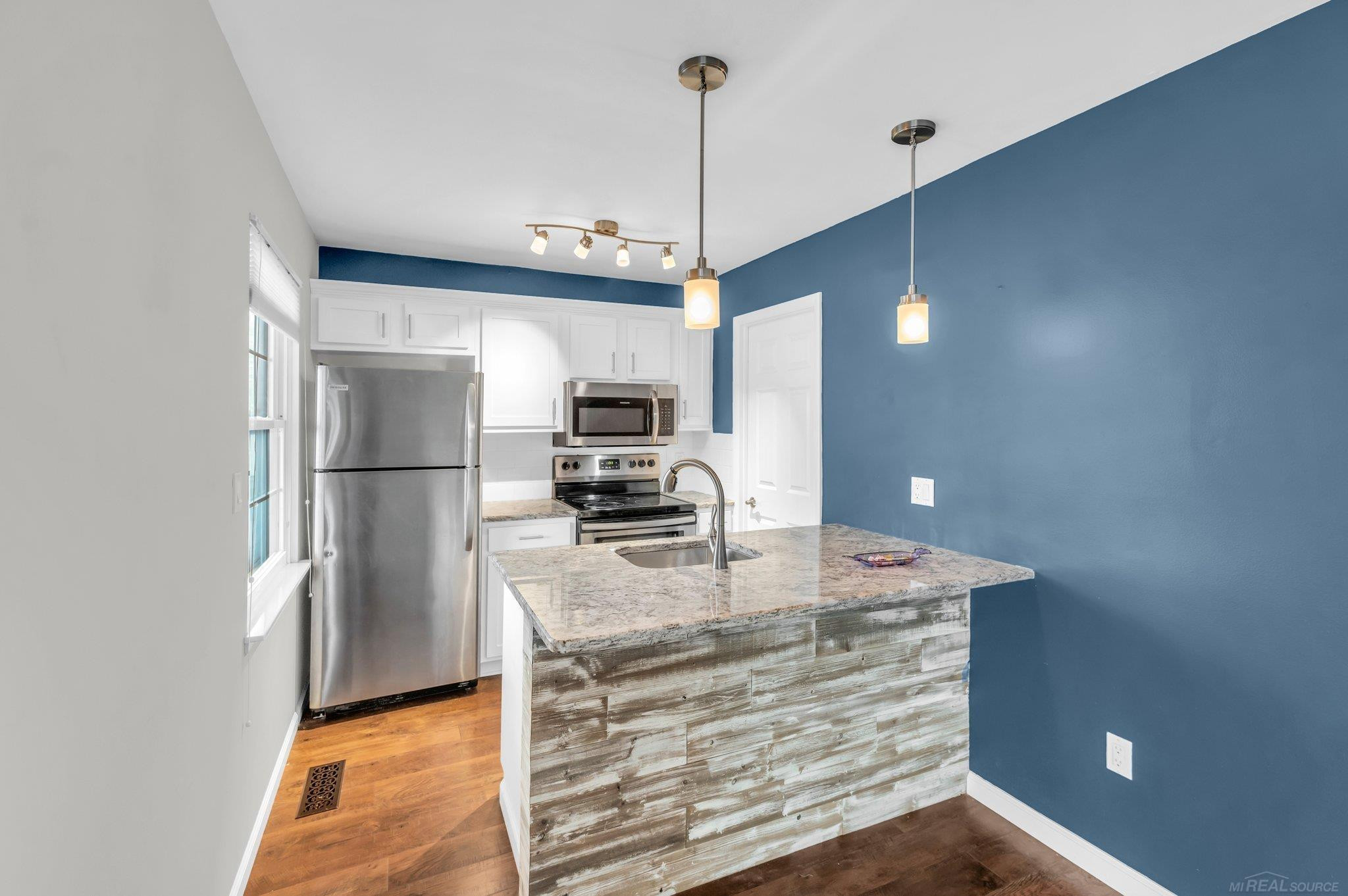 211 Lake Village Drive, Walled Lake, MI 48390 — Photo 9