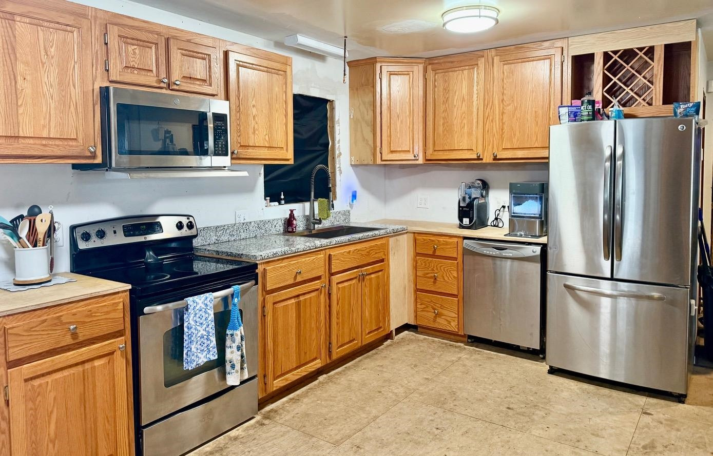 261 N Superior Street, Farwell, MI 48622 — Photo 4