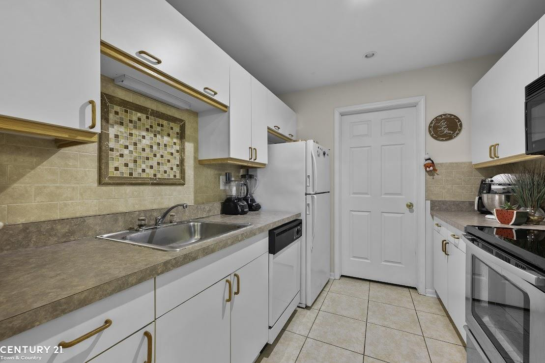 5472 Pine Aires Drive, Sterling Heights, MI 48314 — Photo 13