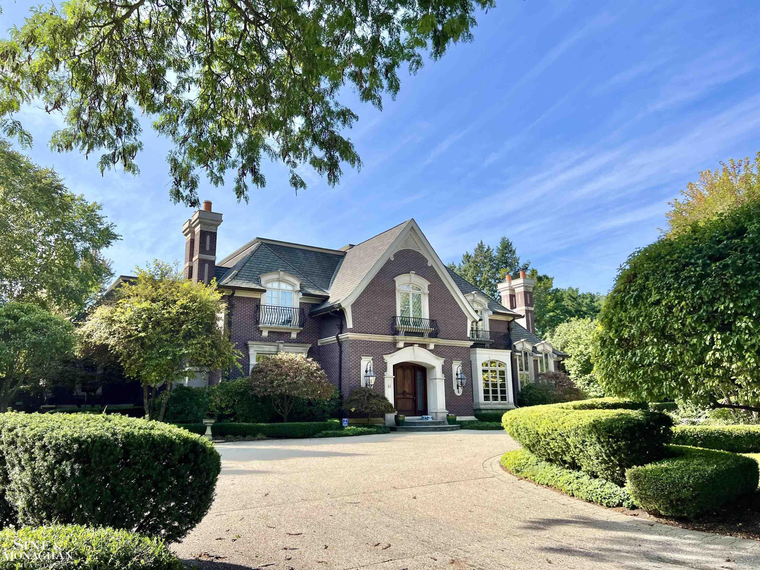41 Renaud Road, Grosse Pointe Shores, MI 48236 — front exterior