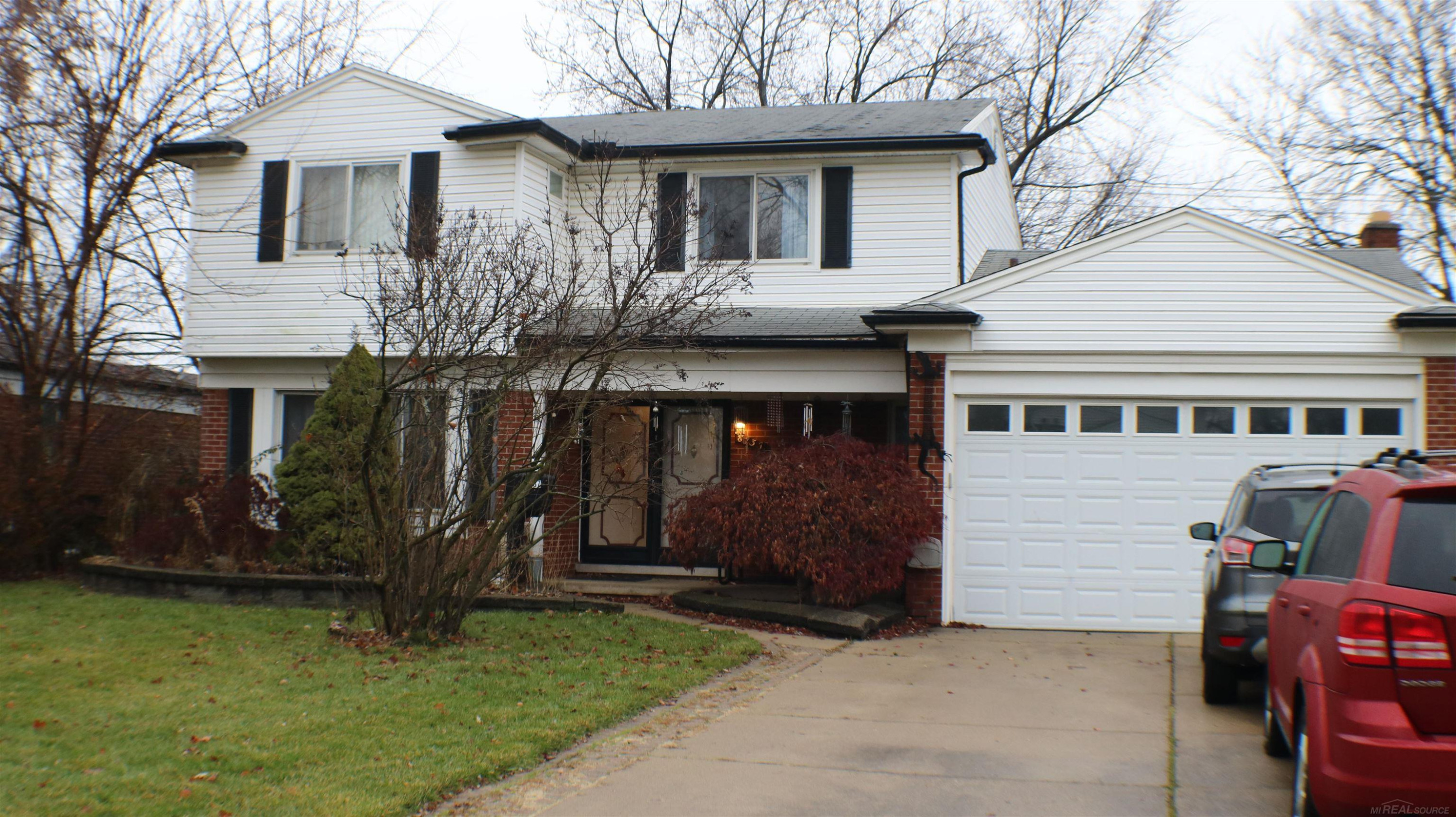 8737 Crestview Drive, Sterling Heights, MI 48312 — front exterior