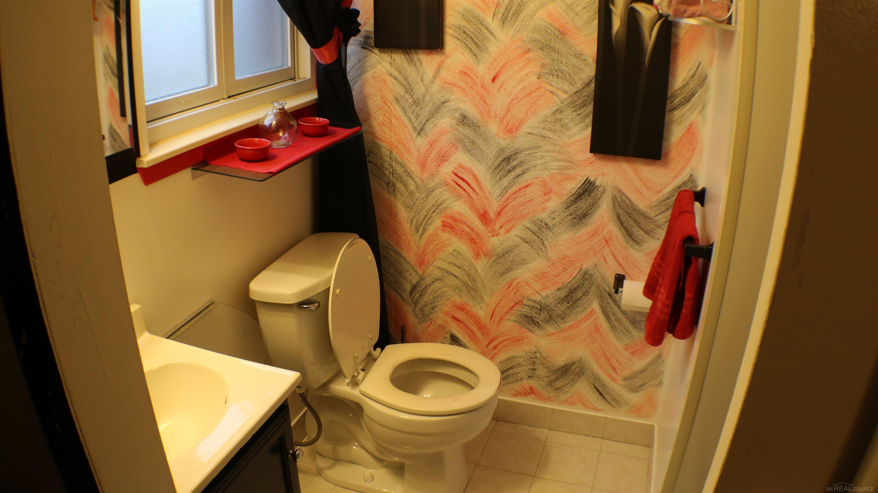8737 Crestview Drive, Sterling Heights, MI 48312 — Photo 20
