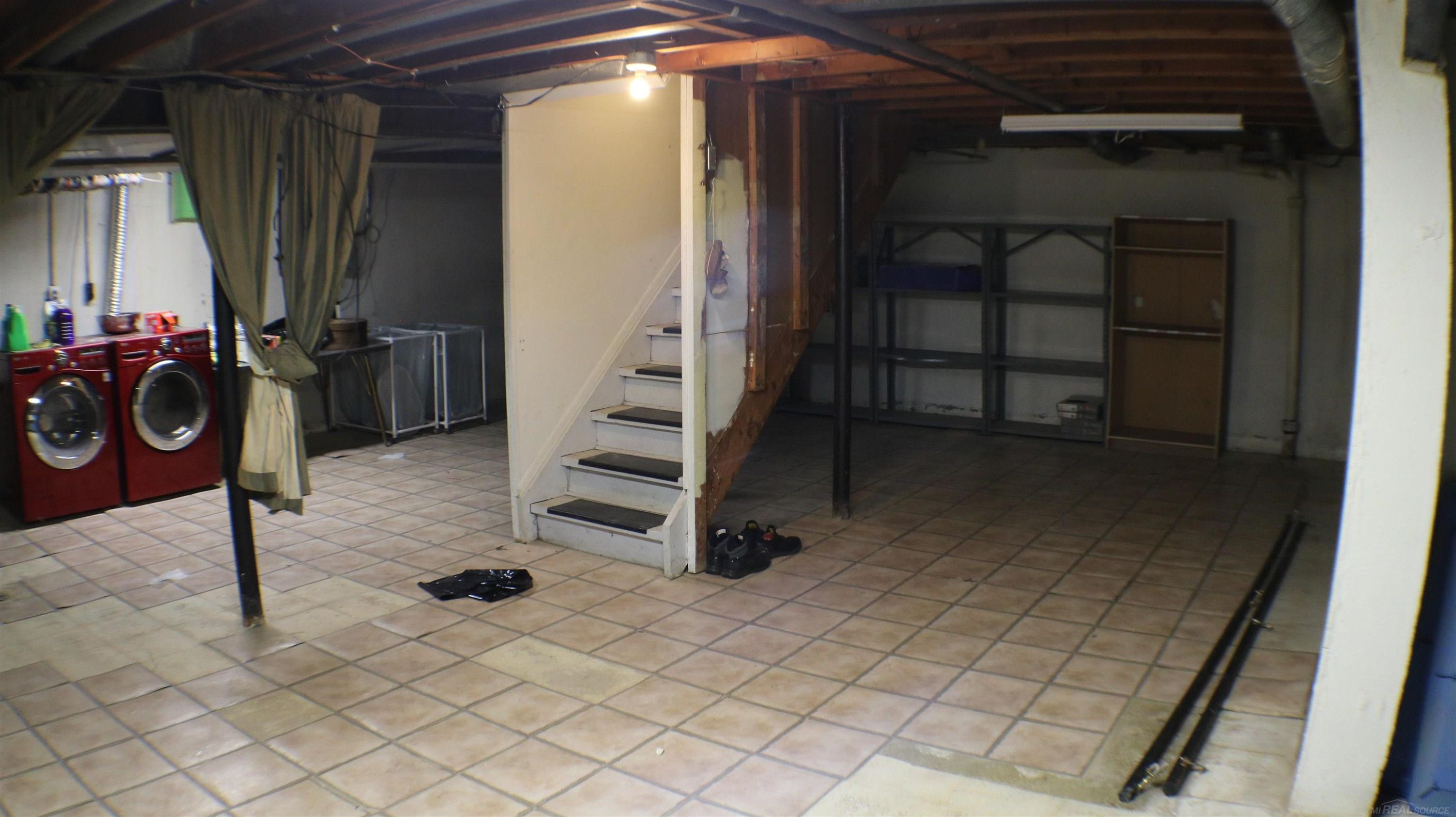 8737 Crestview Drive, Sterling Heights, MI 48312 — Photo 28