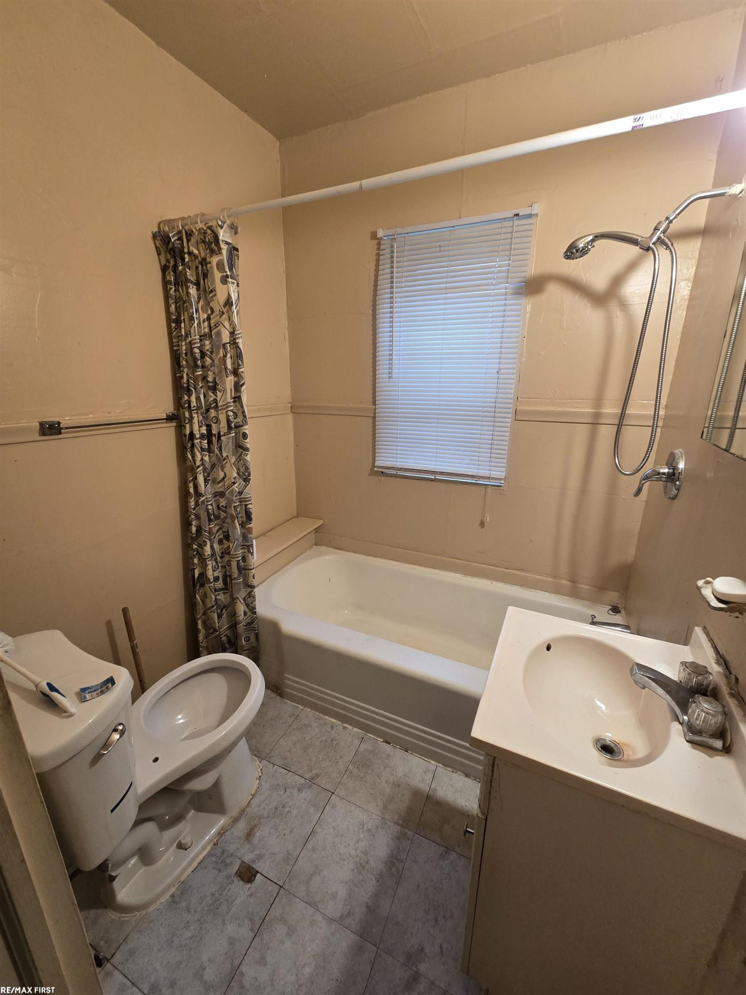 21047 Bethlawn Boulevard, MI 48220 — Photo 9