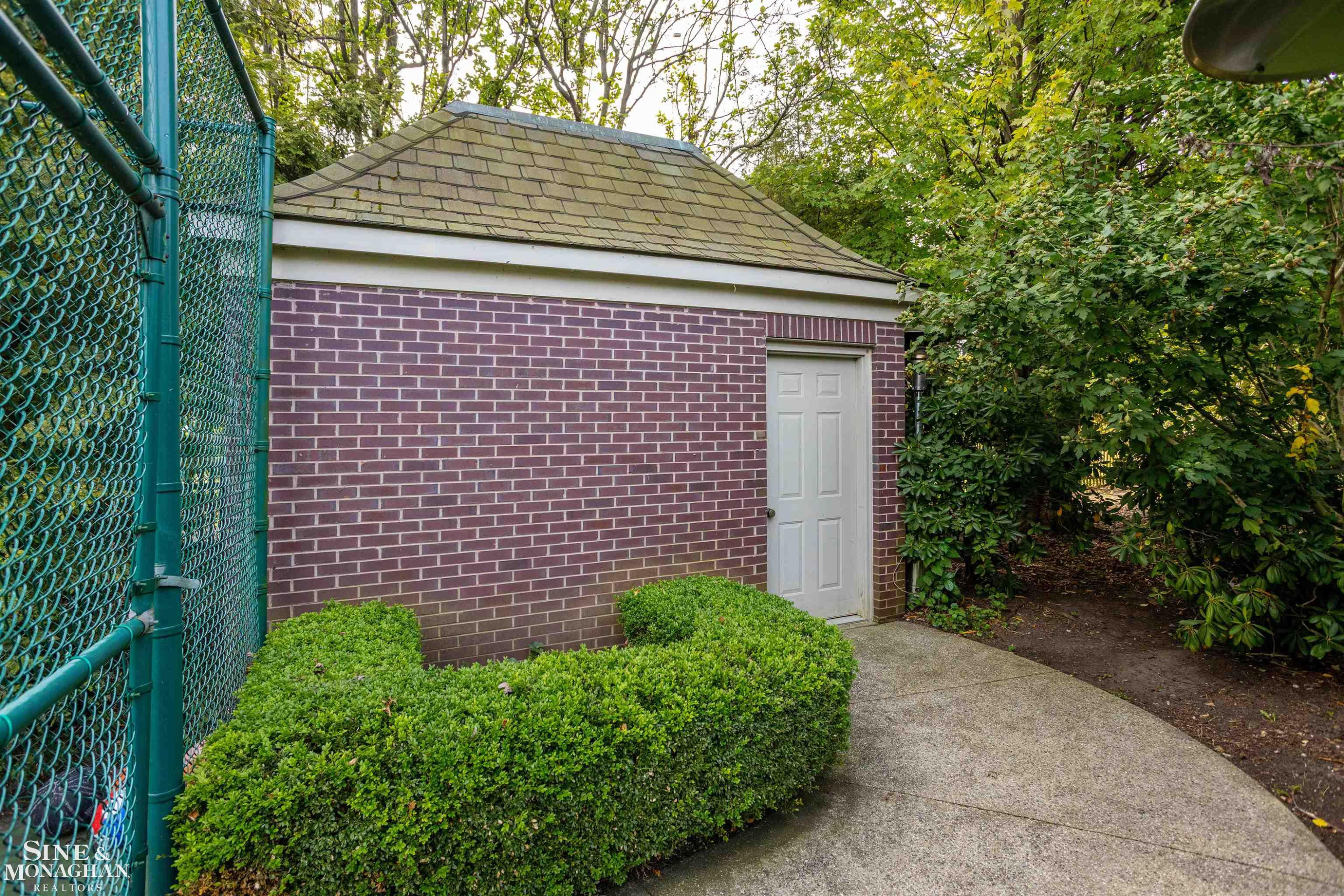 41 Renaud Road, Grosse Pointe Shores, MI 48236 — Photo 78