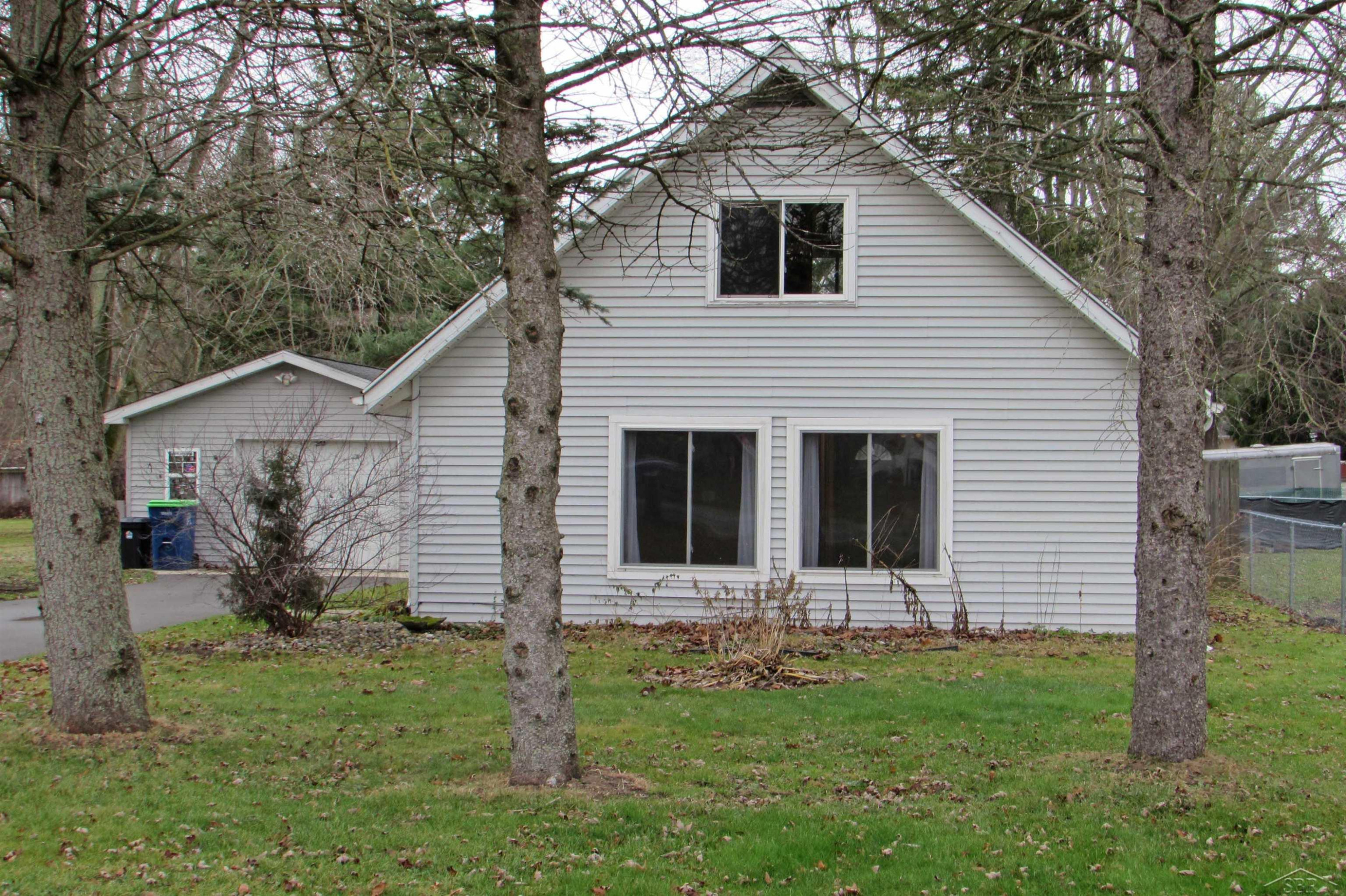 6060 Sheridan Road, Saginaw, MI 48601 — front exterior
