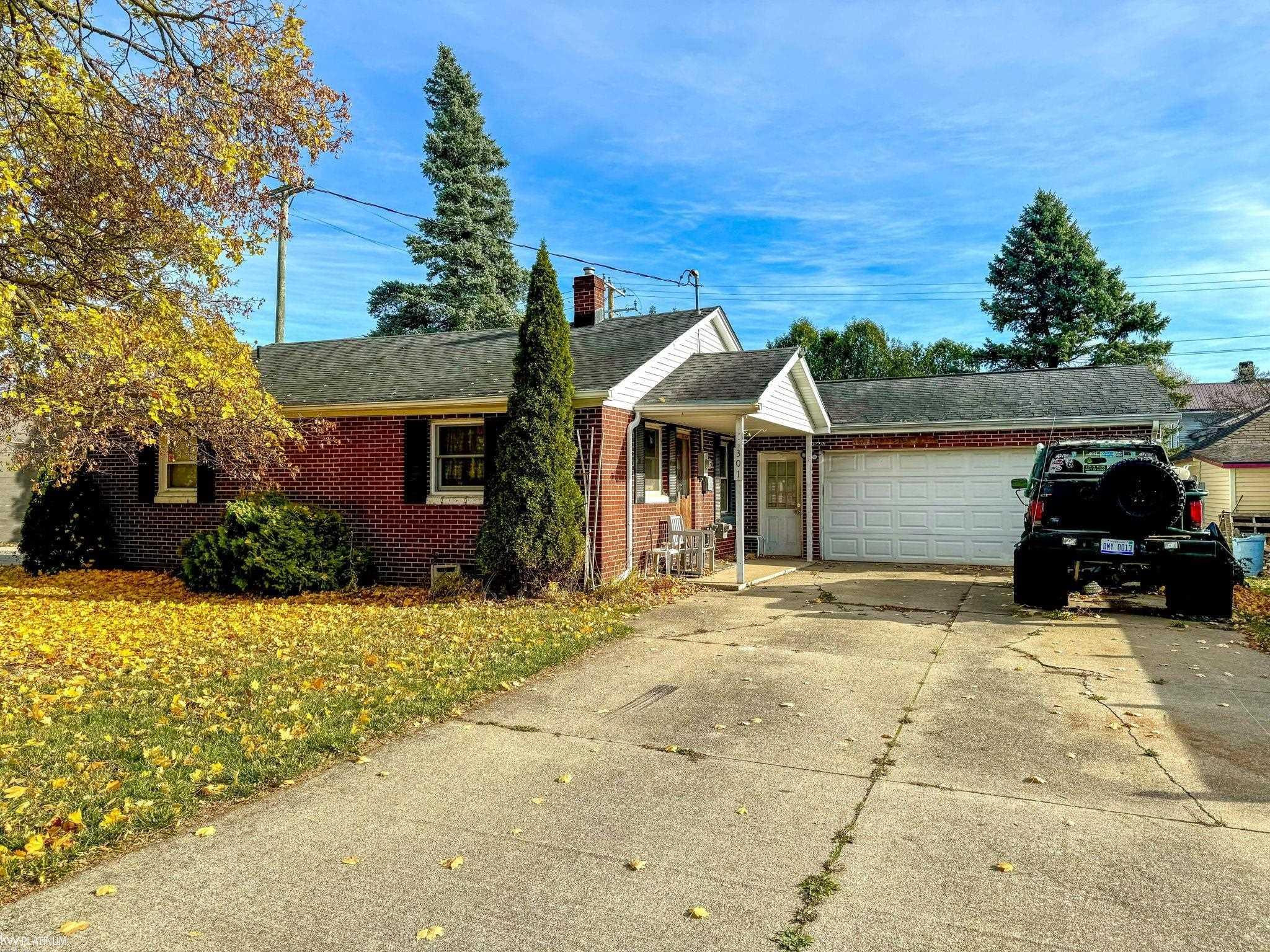 301 Branch Street, Almont, MI 48003 — front exterior