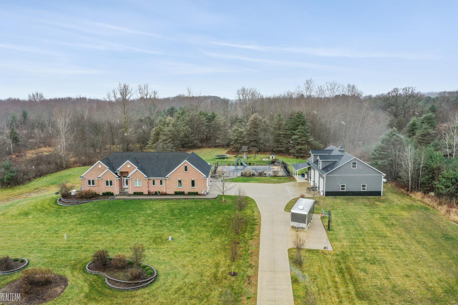 4135 Shamrock Road, Emmett, MI 48022 — Photo 2