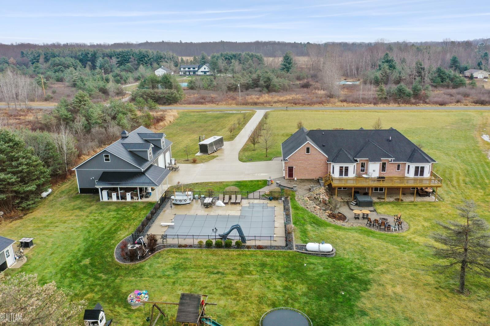 4135 Shamrock Road, Emmett, MI 48022 — Photo 6