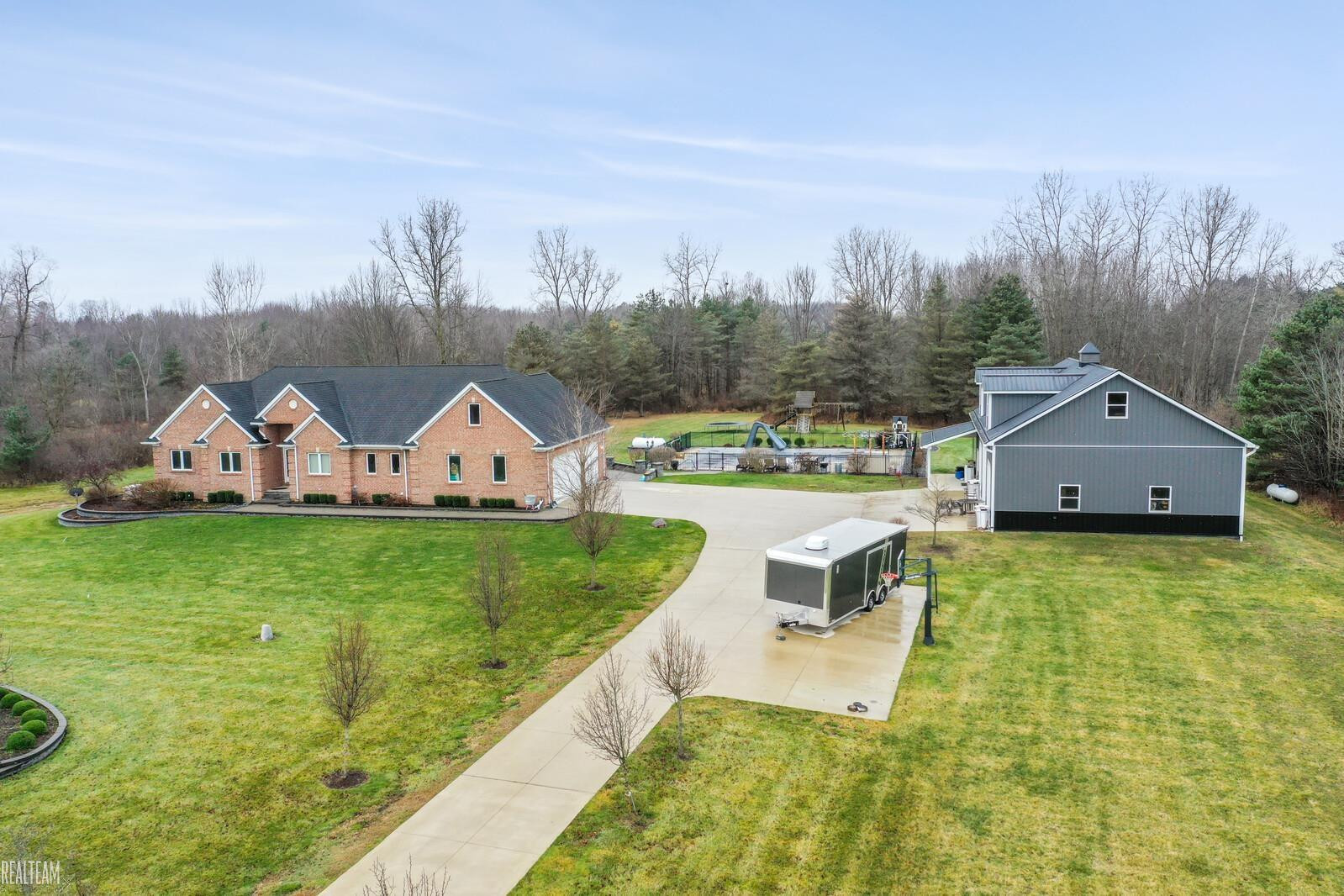 4135 Shamrock Road, Emmett, MI 48022 — Photo 11