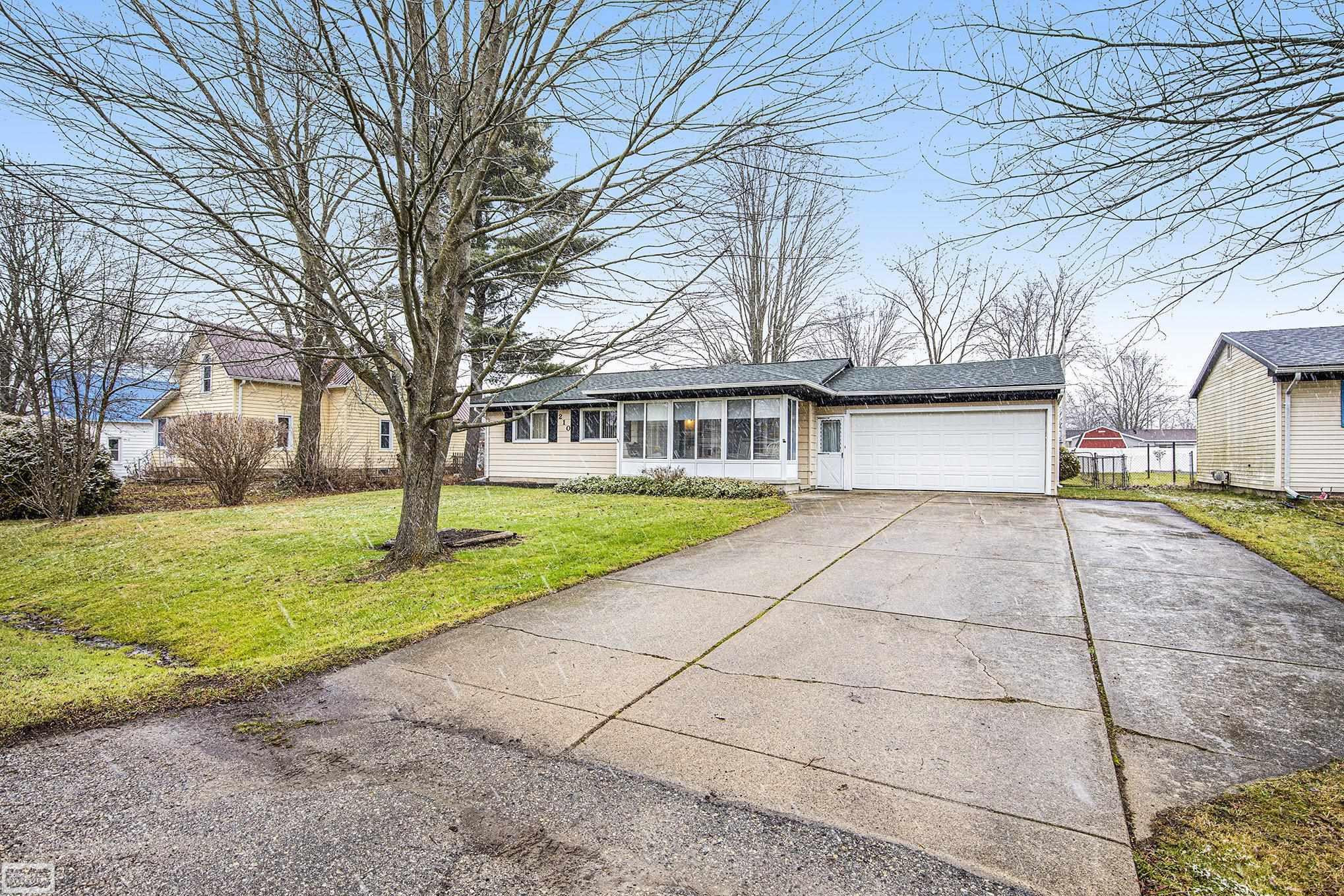 210 S Hunter Street, Capac, MI 48014 — front exterior