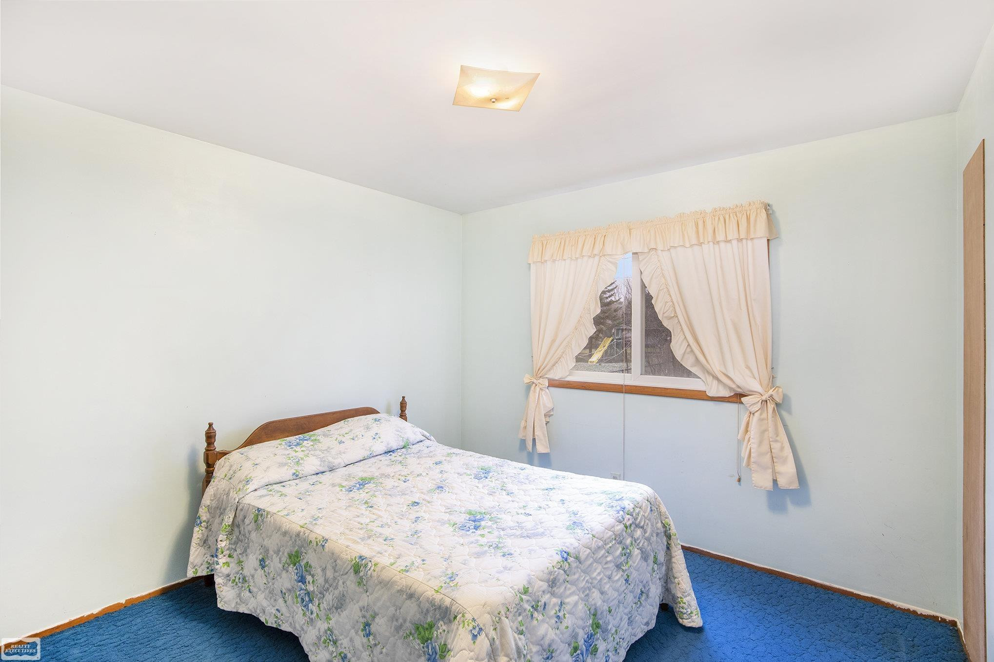 210 S Hunter Street, Capac, MI 48014 — Photo 7