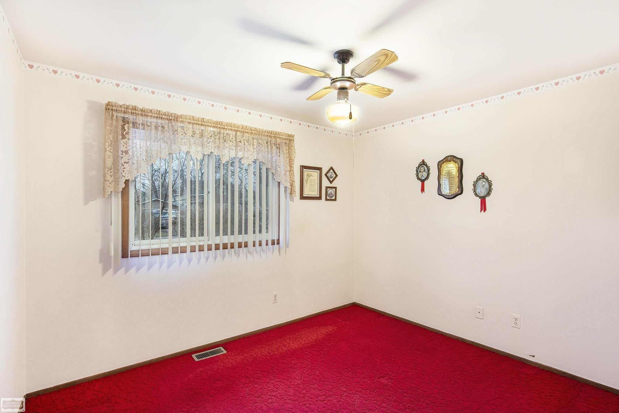 210 S Hunter Street, Capac, MI 48014 — Photo 11