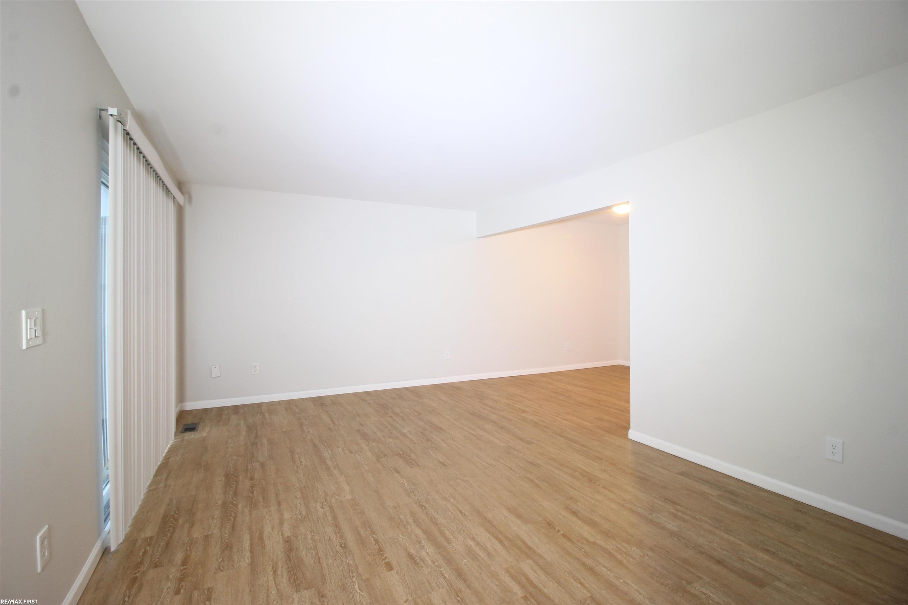 41965 Utica Road, Sterling Heights, MI 48313 — Photo 2