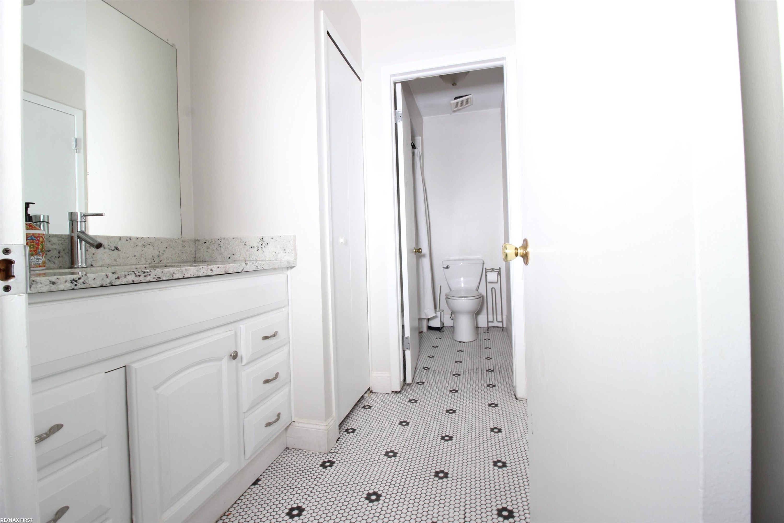 41965 Utica Road, Sterling Heights, MI 48313 — Photo 9