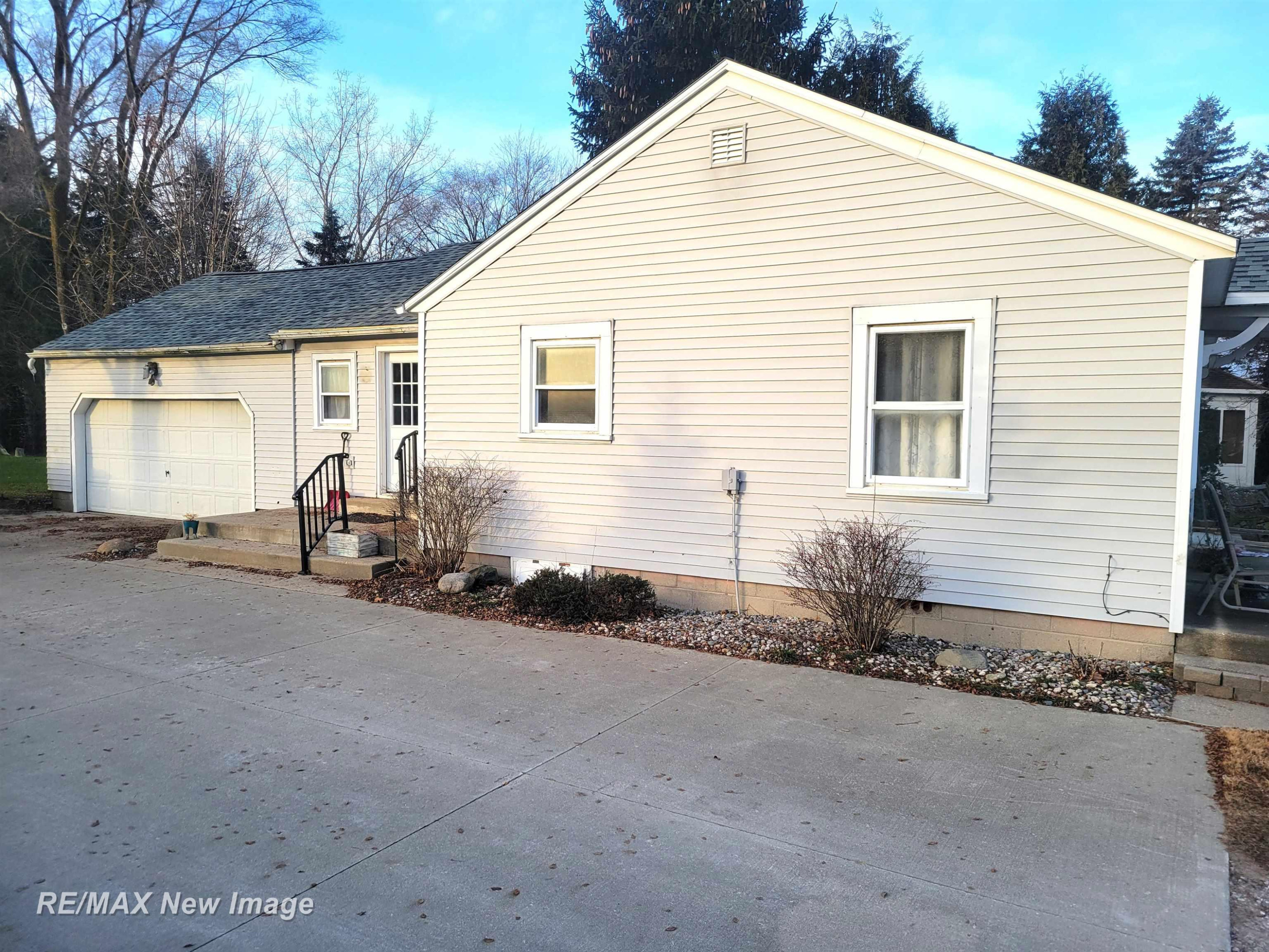 6925 Swan Creek Road, Saginaw, MI 48609 — Photo 2