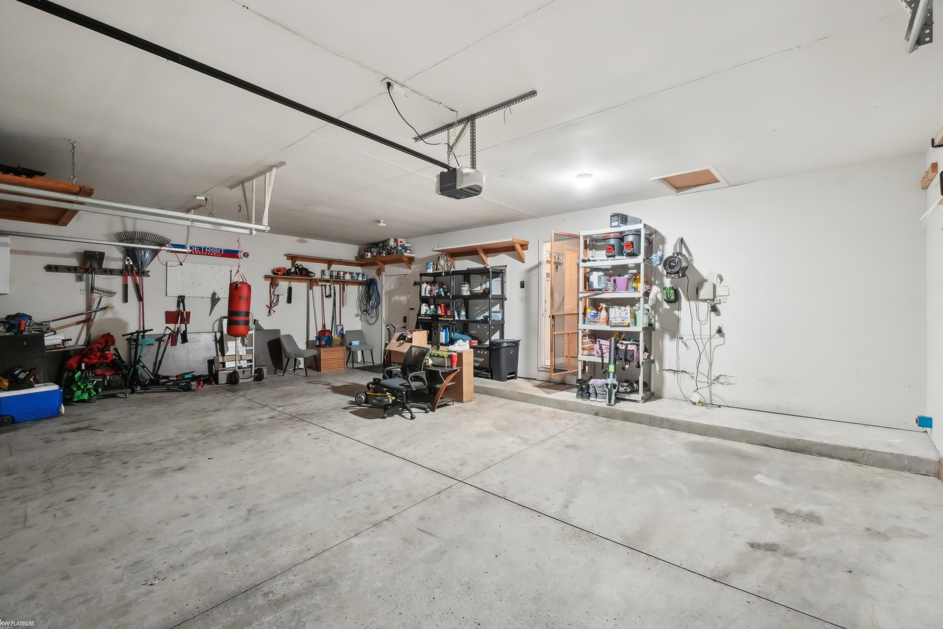 562 Allison Drive, Almont, MI 48003 — Photo 8
